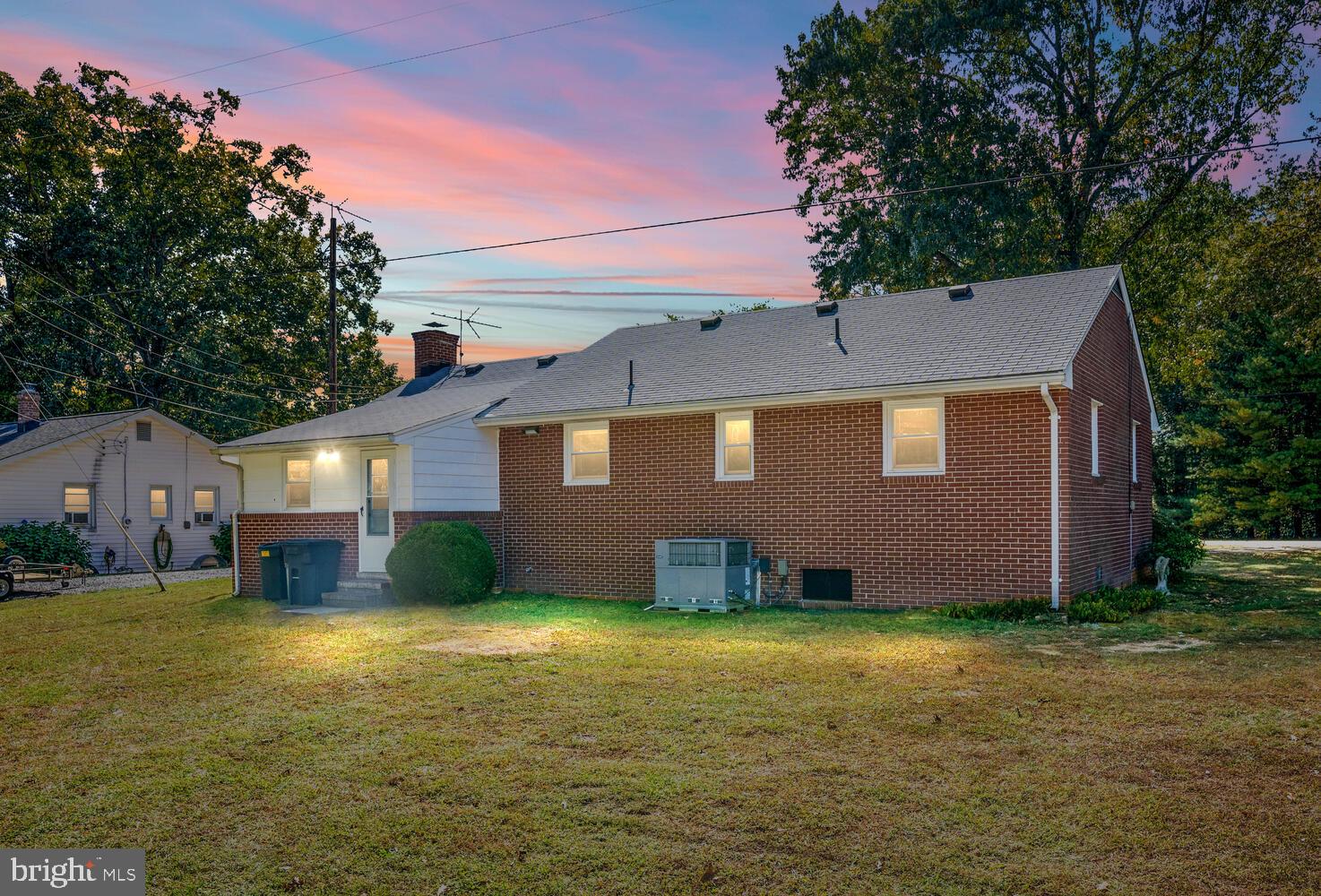 HOLLY OAKS - Residential