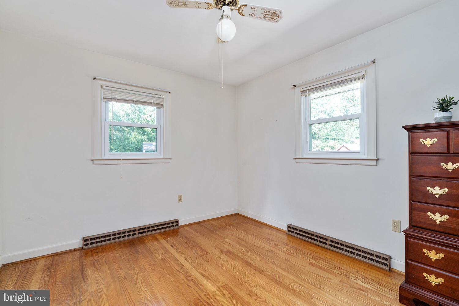 HOLLY OAKS - Residential