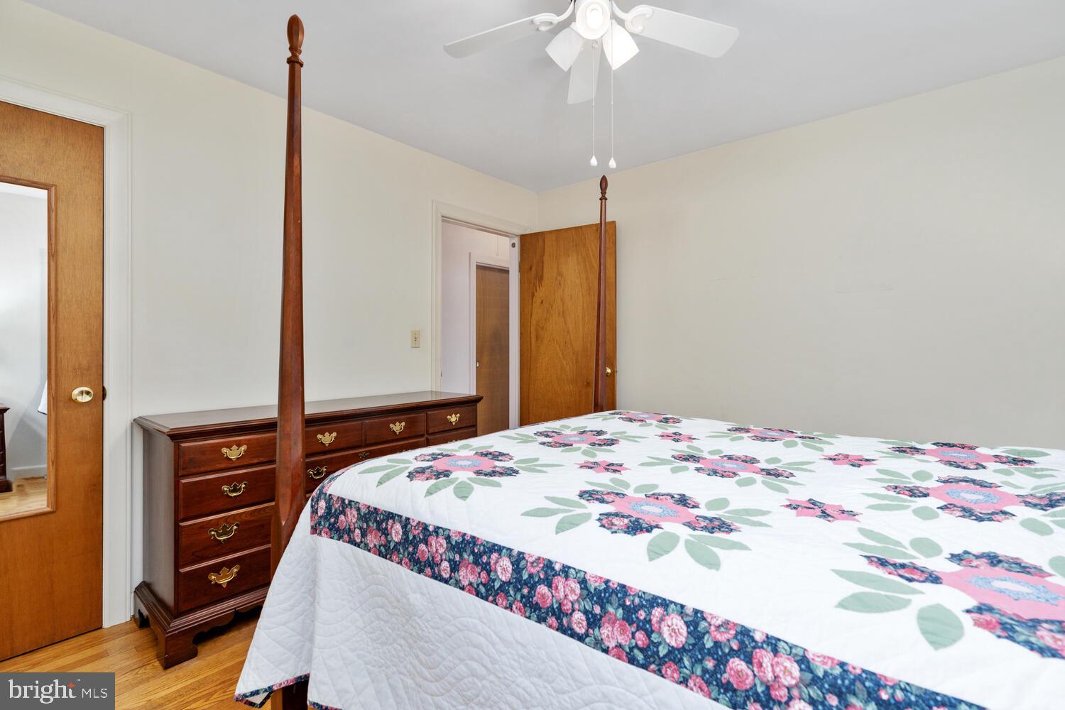 HOLLY OAKS - Residential