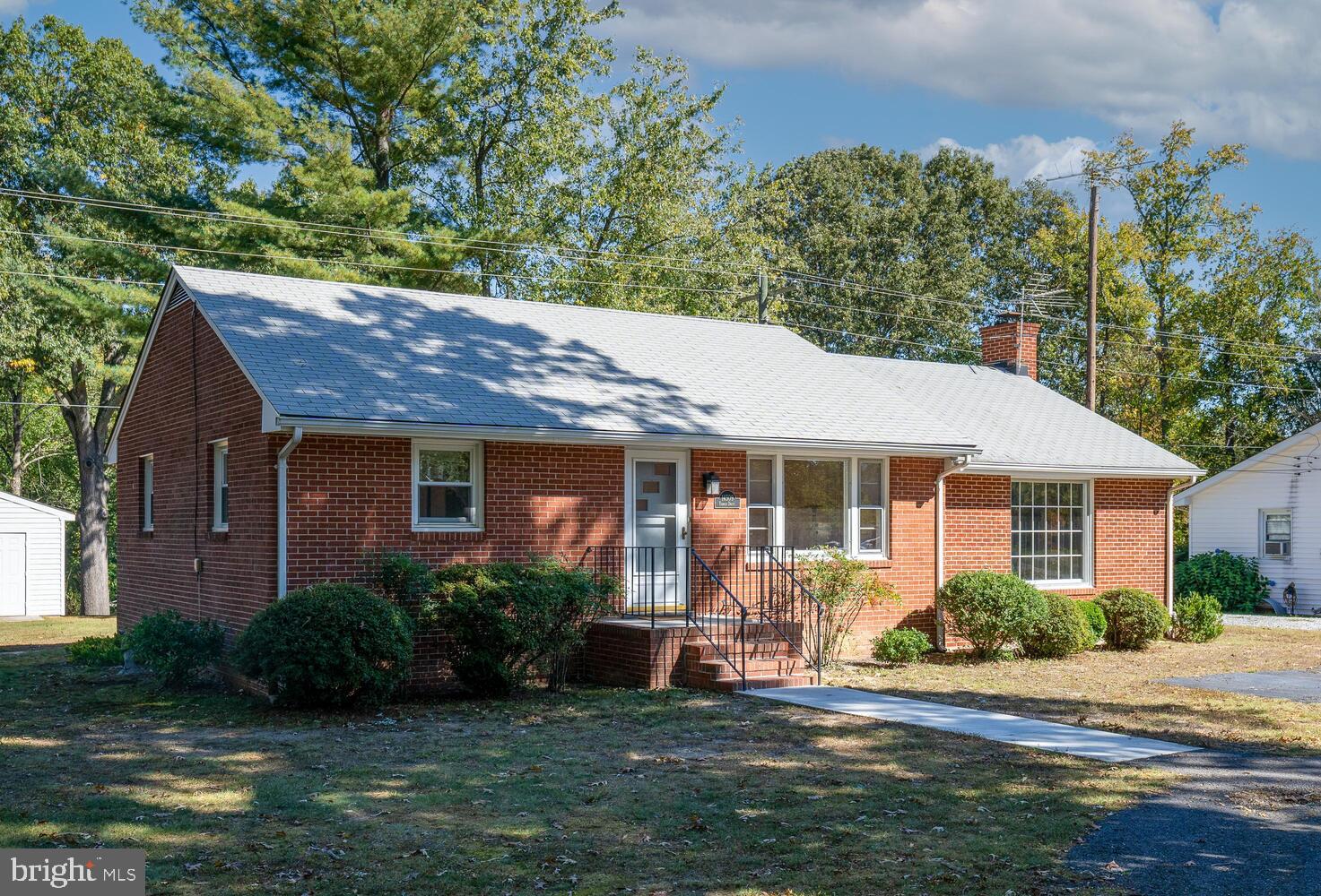 HOLLY OAKS - Residential