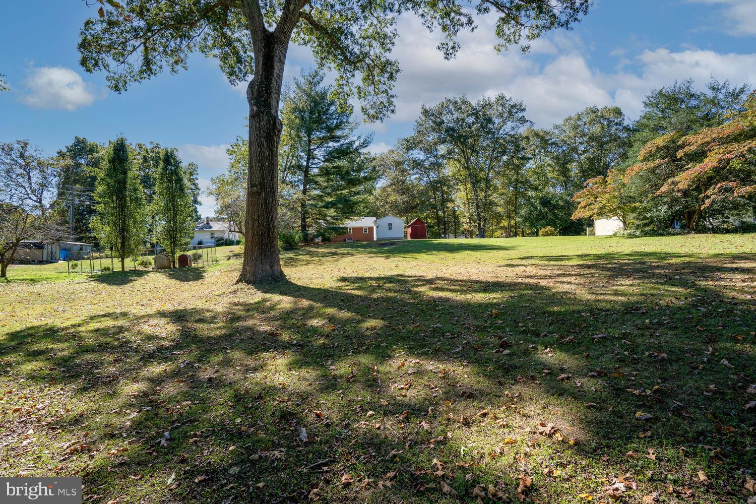 HOLLY OAKS - Residential