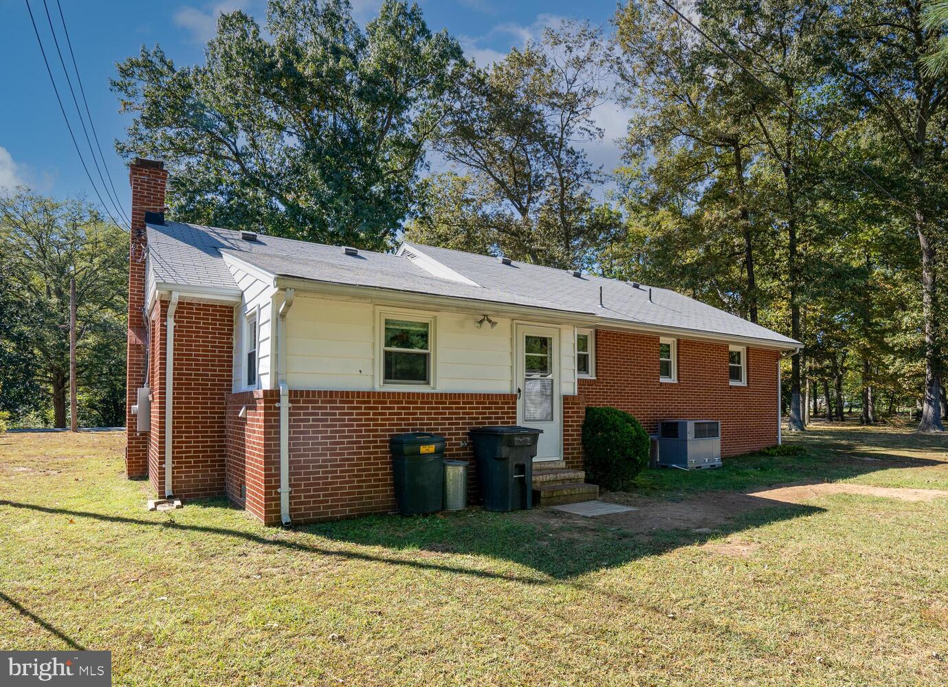 HOLLY OAKS - Residential