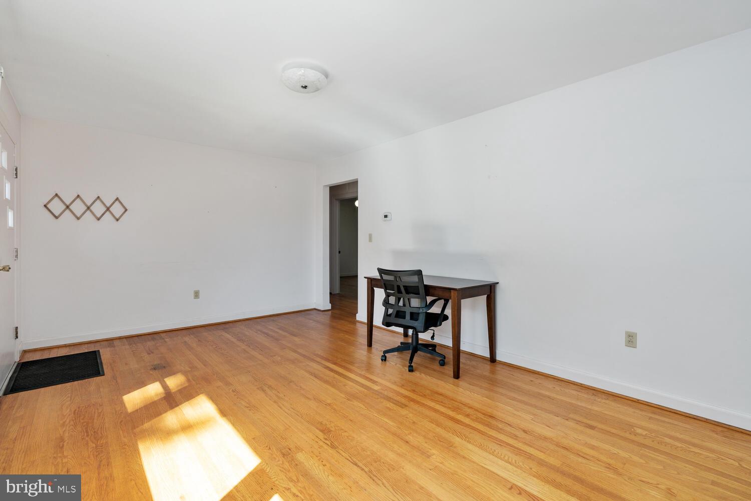 HOLLY OAKS - Residential