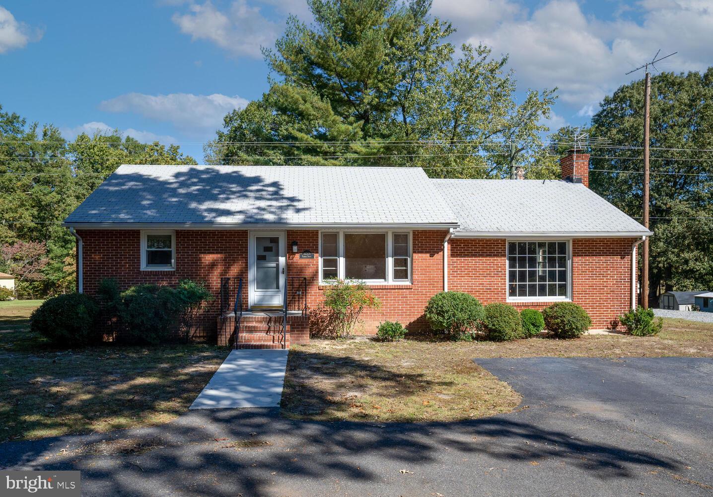 HOLLY OAKS - Residential