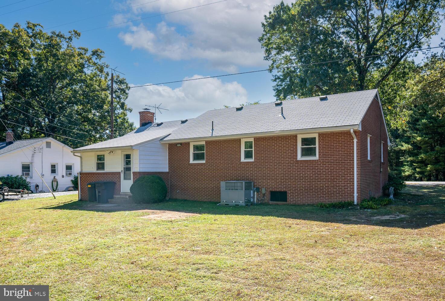 HOLLY OAKS - Residential