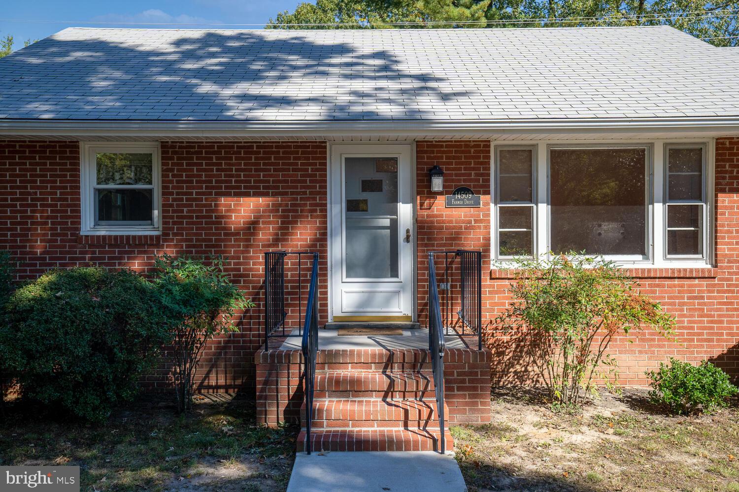 HOLLY OAKS - Residential