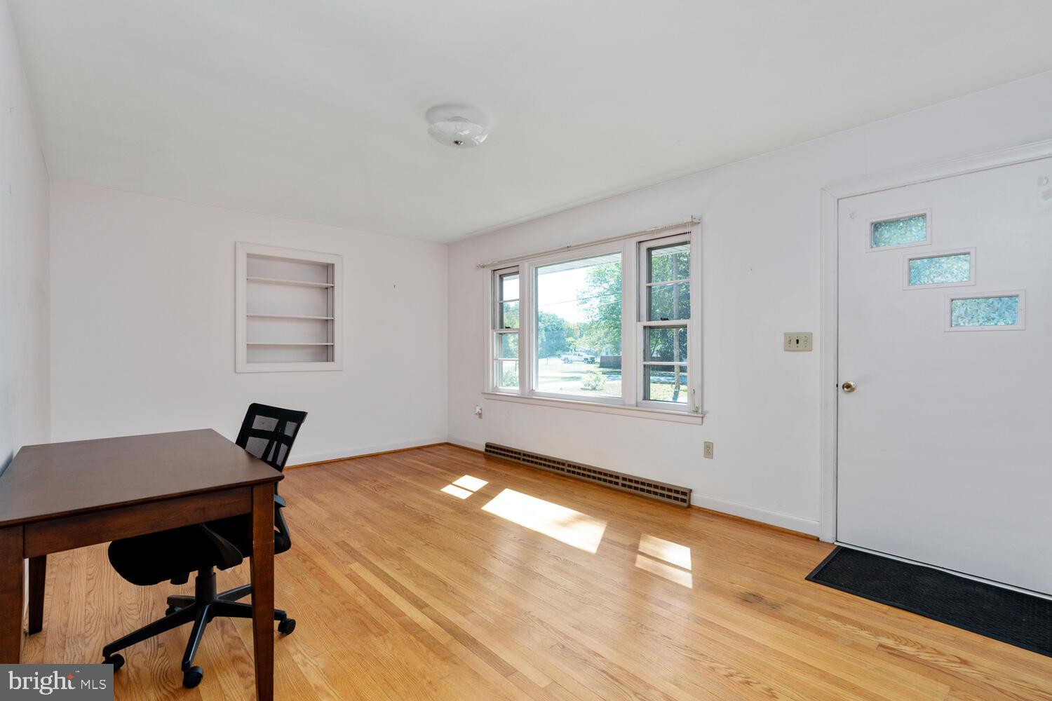 HOLLY OAKS - Residential