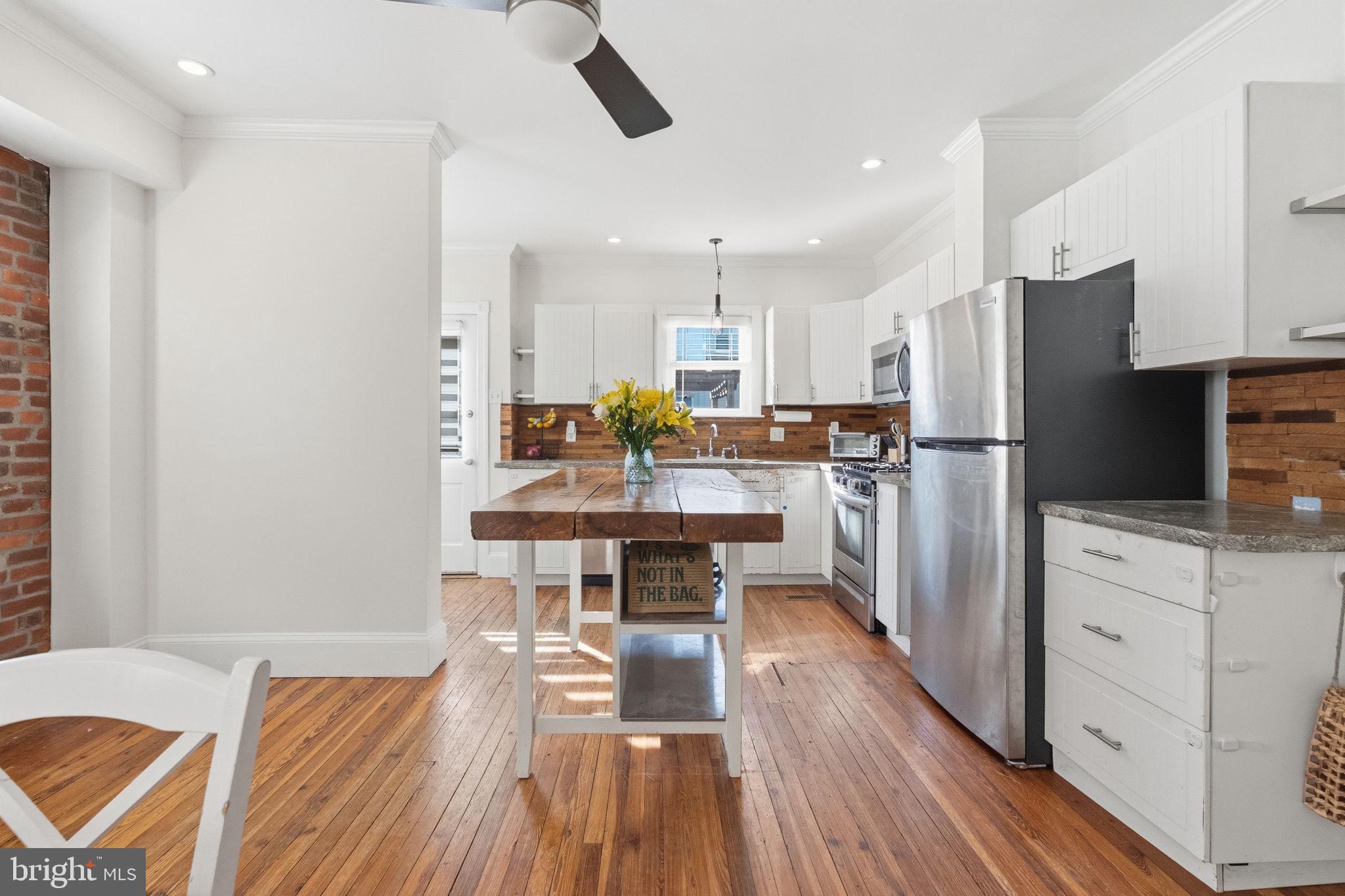 FOX CHASE - Residential