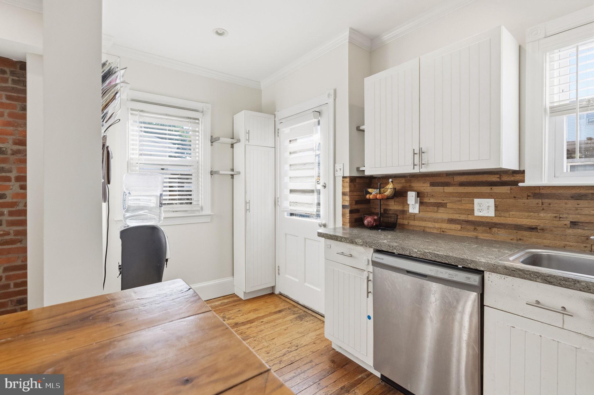 FOX CHASE - Residential