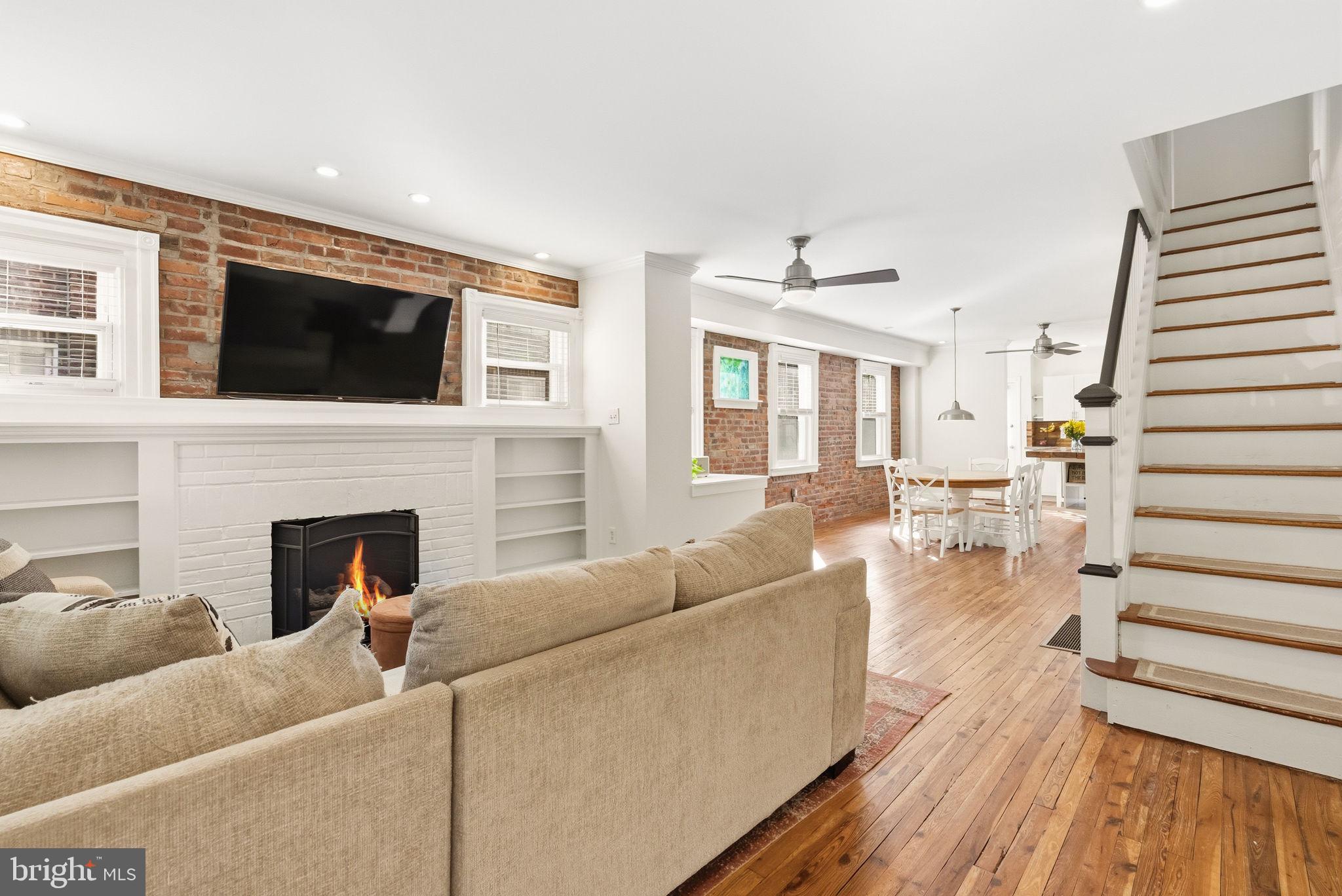 FOX CHASE - Residential
