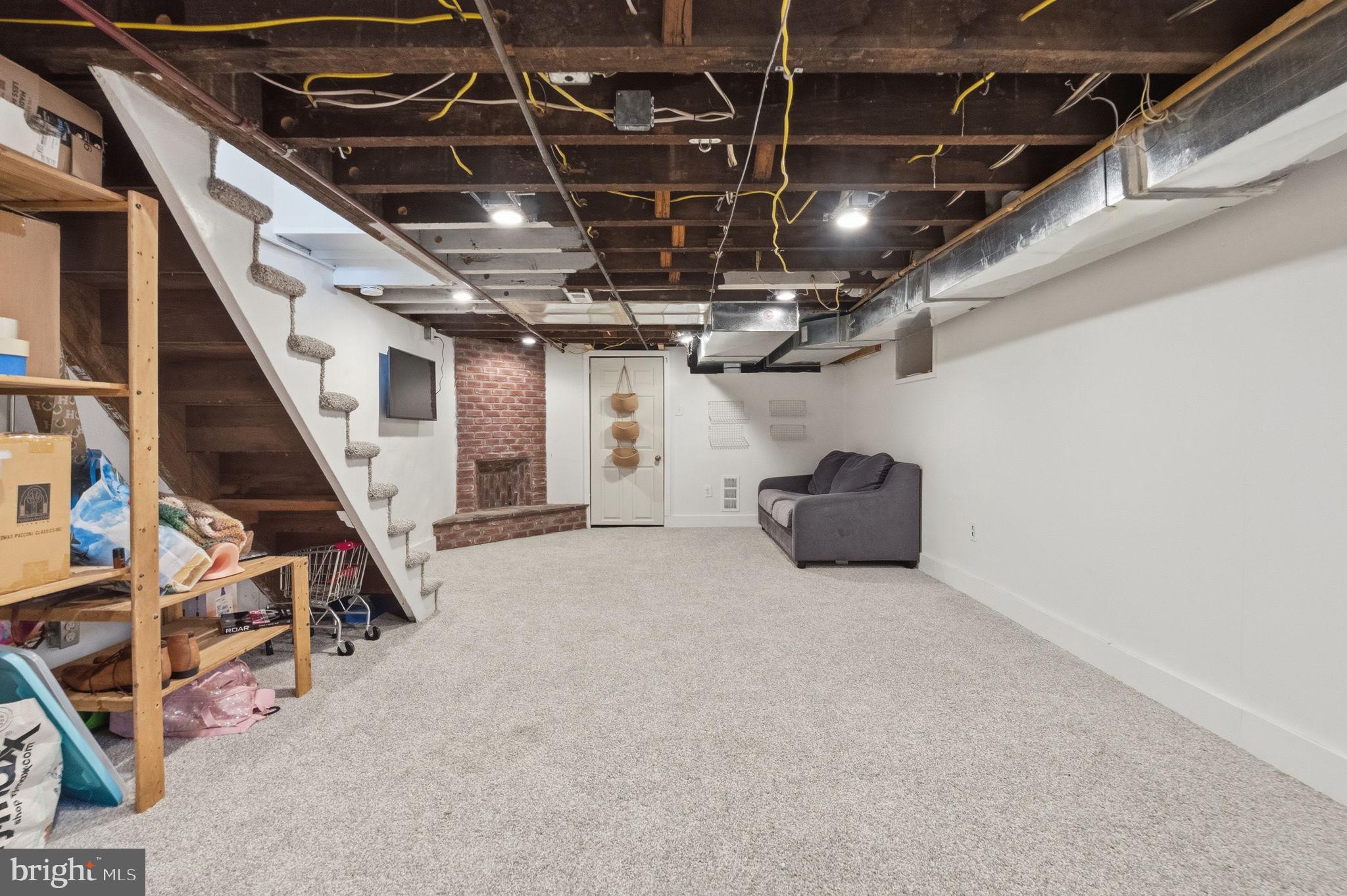 FOX CHASE - Residential