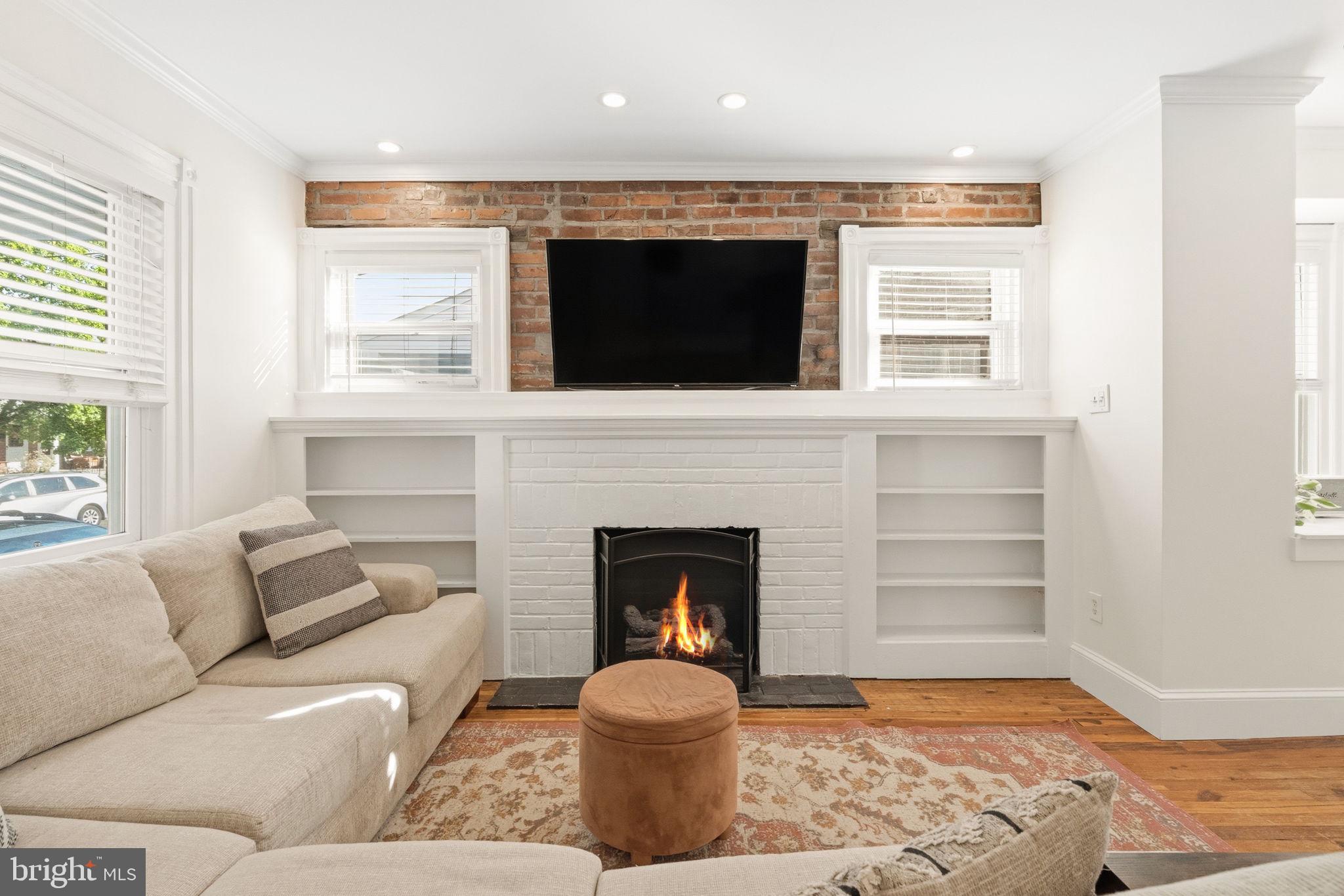 FOX CHASE - Residential