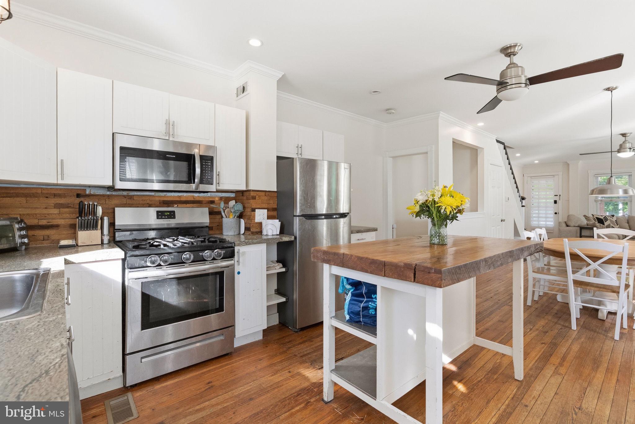 FOX CHASE - Residential