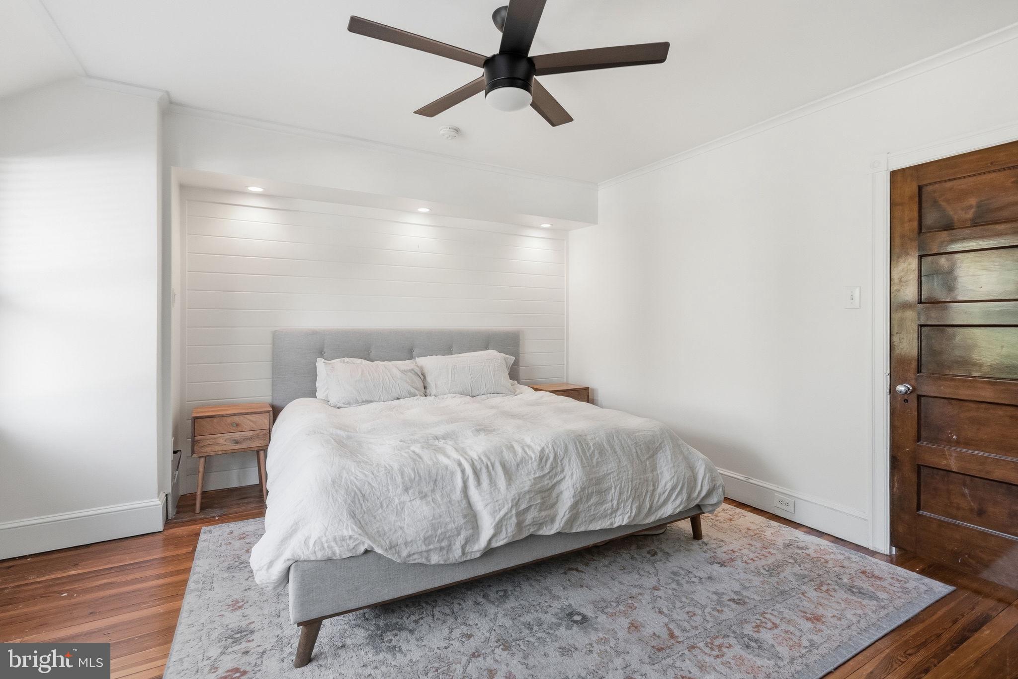 FOX CHASE - Residential