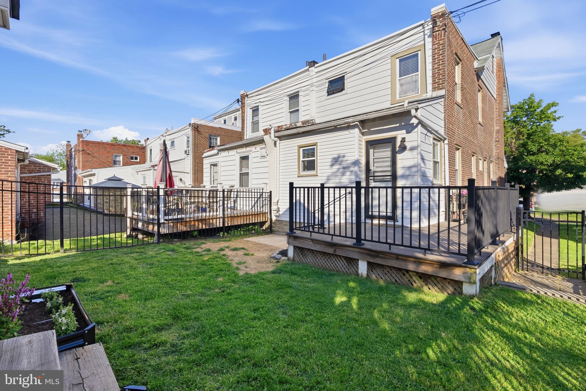 FOX CHASE - Residential