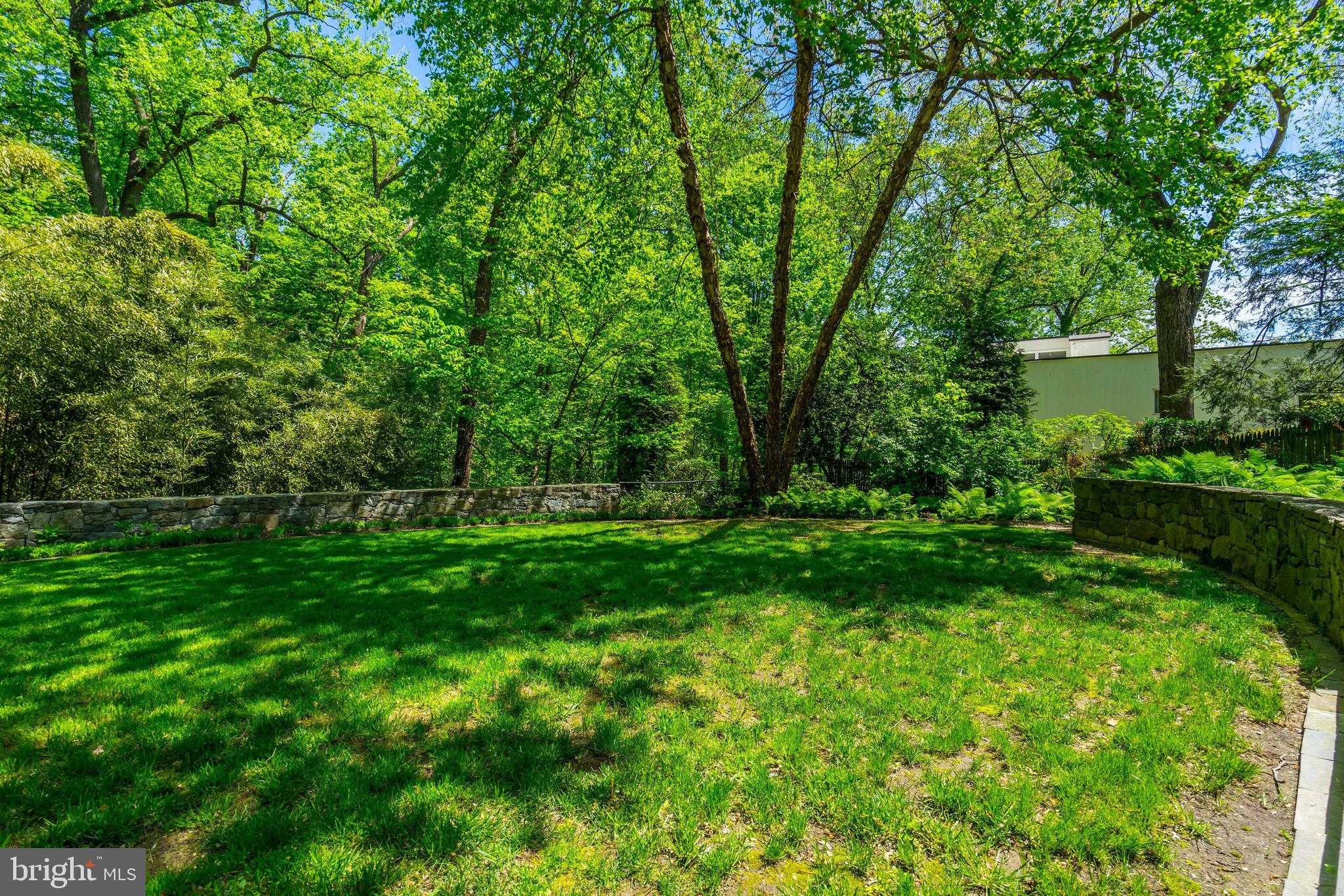 FOREST HILLS - Residential