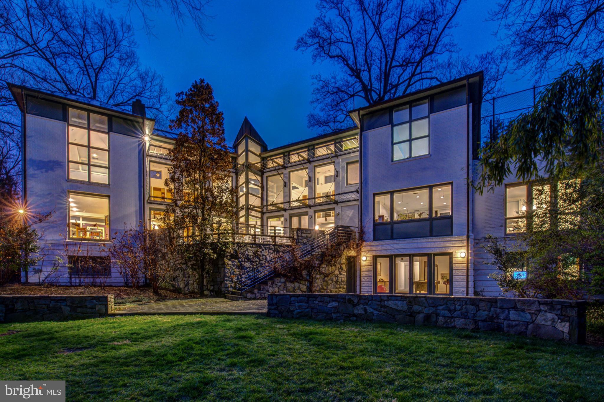 FOREST HILLS - Residential