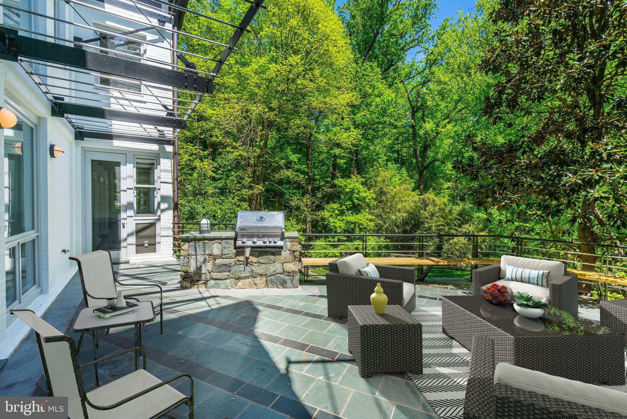 FOREST HILLS - Residential