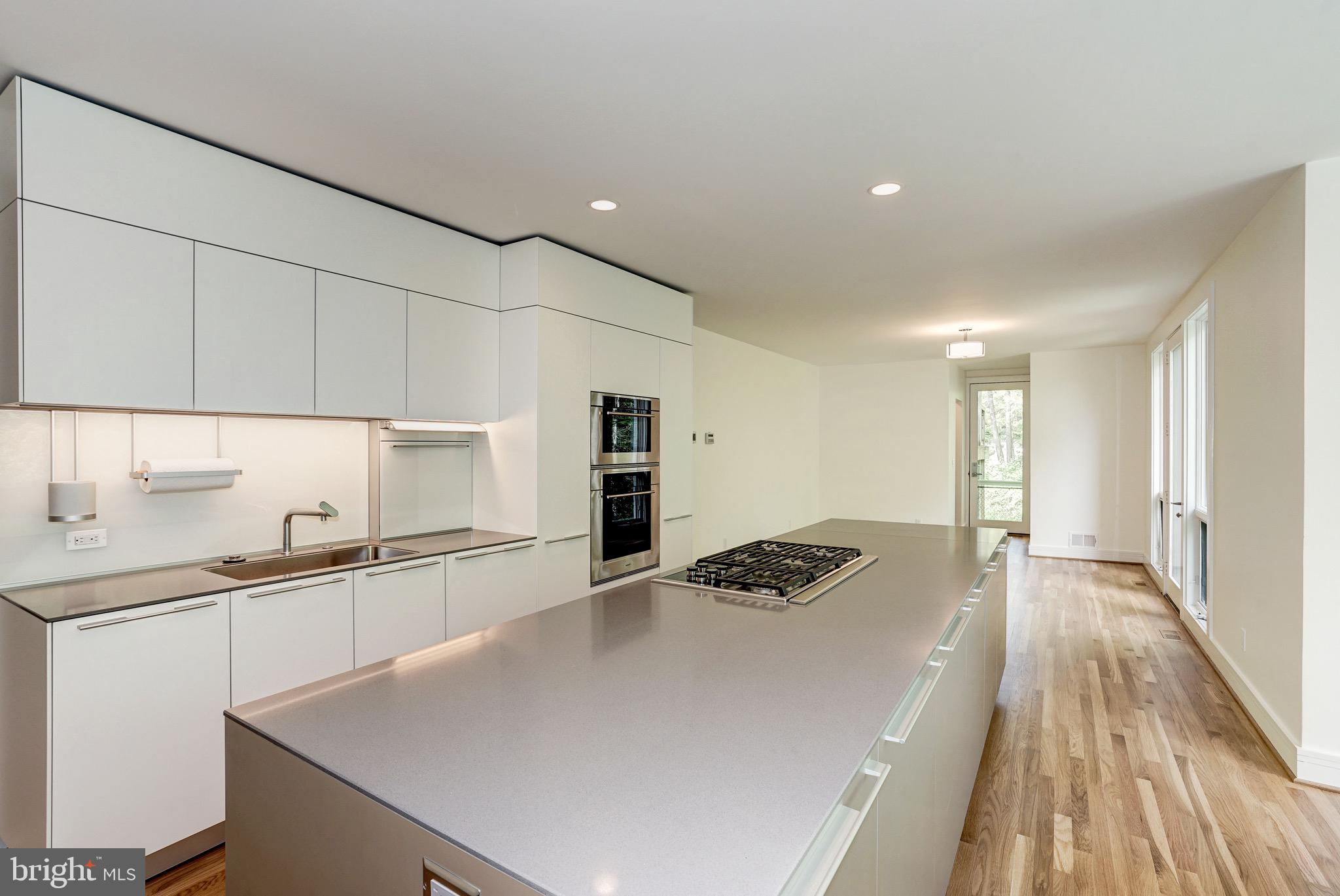FOREST HILLS - Residential