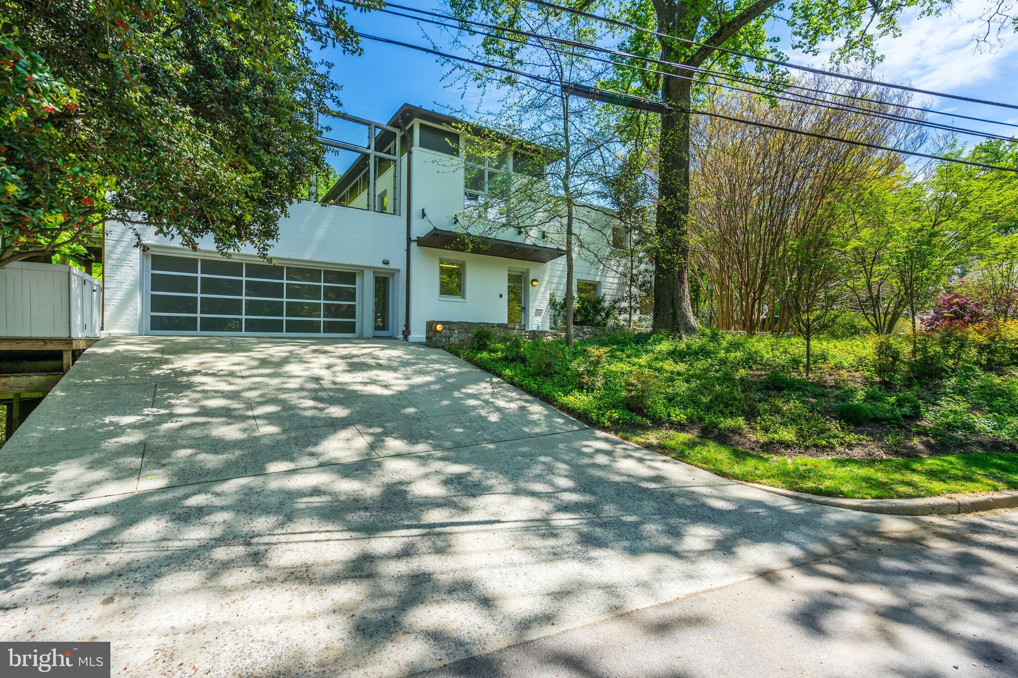 FOREST HILLS - Residential