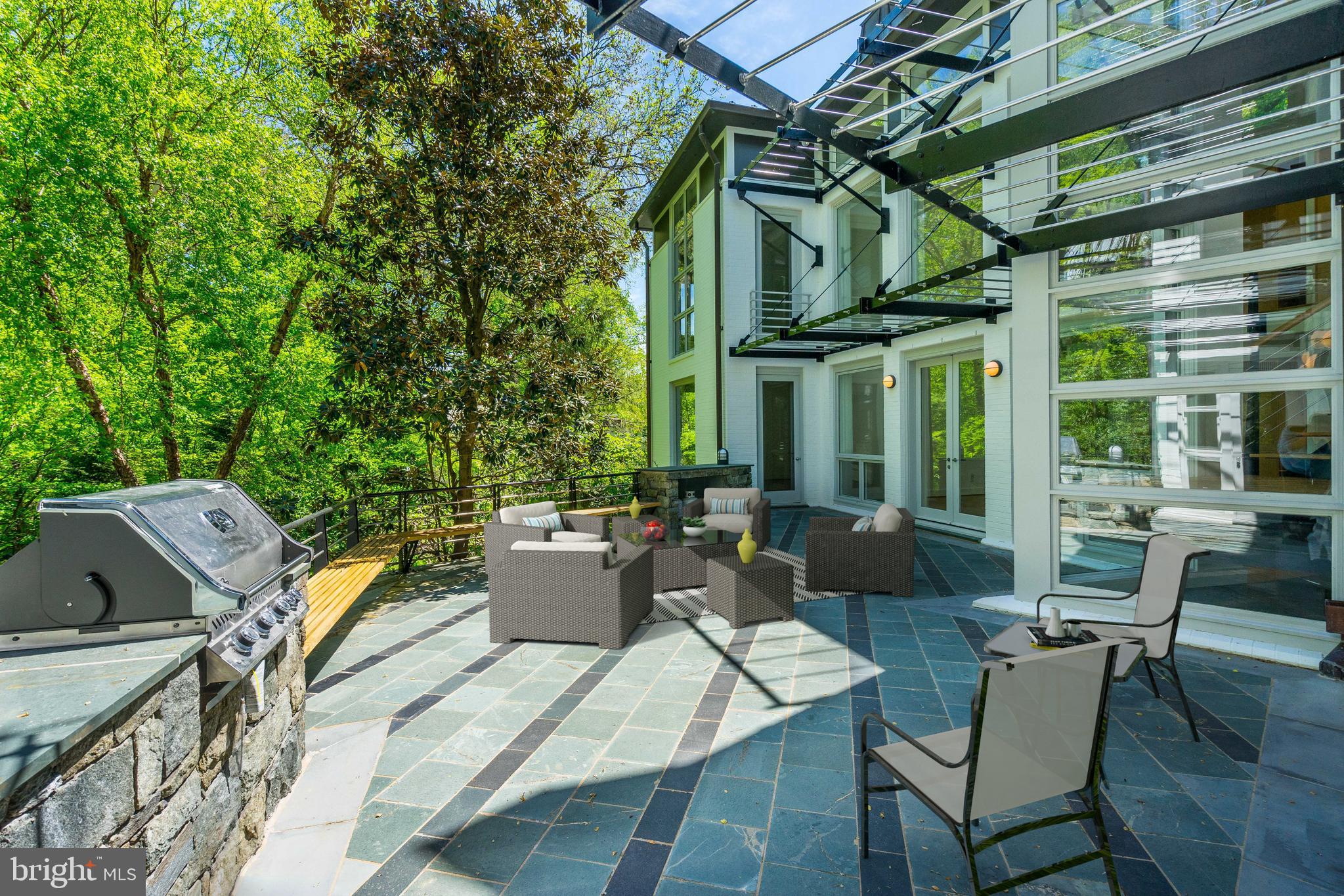 FOREST HILLS - Residential