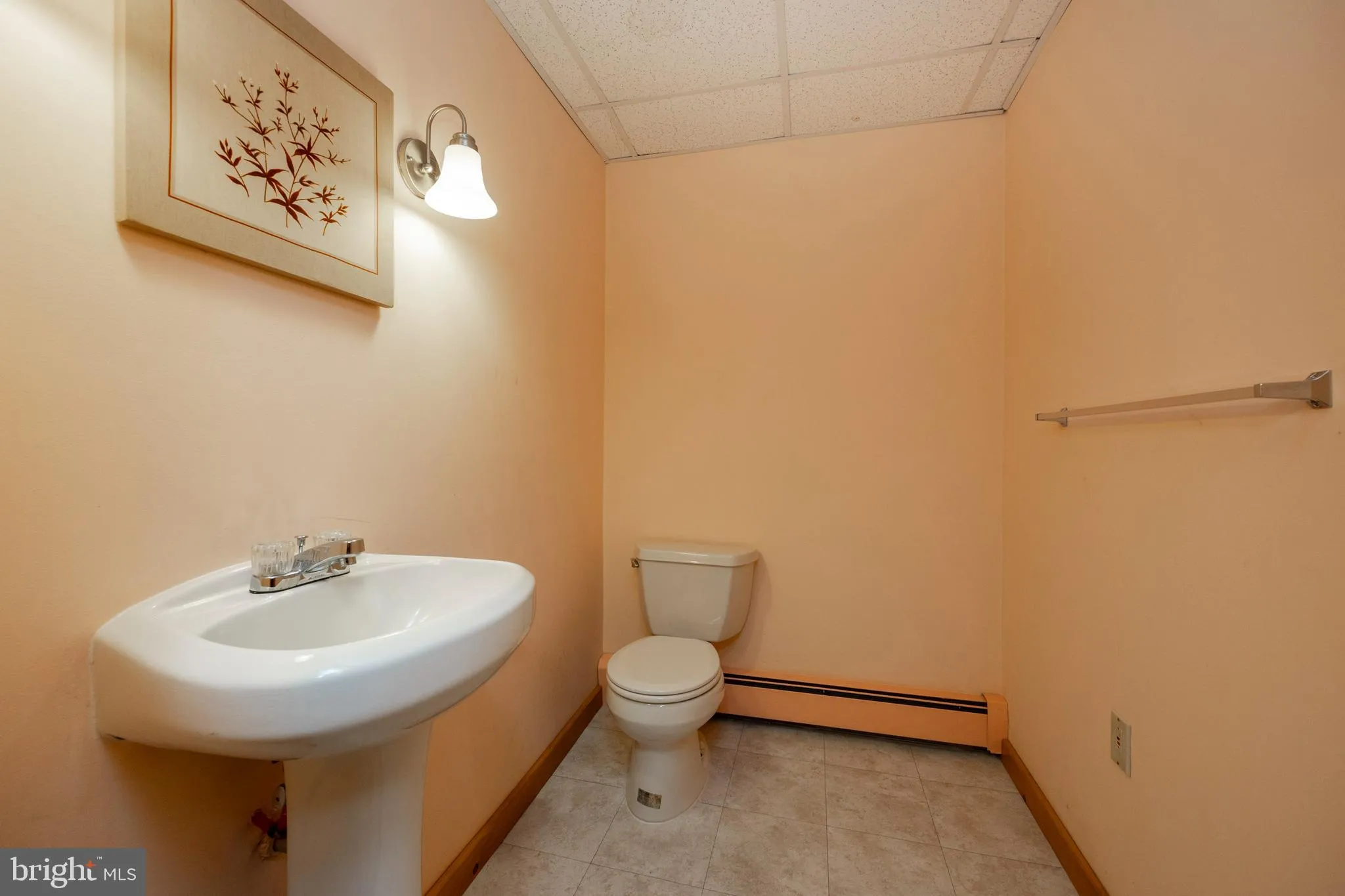 Glenmoore, Pennsylvania 19343, United States, 3 Bedrooms Bedrooms, ,3 BathroomsBathrooms,Residential,Pending,28911