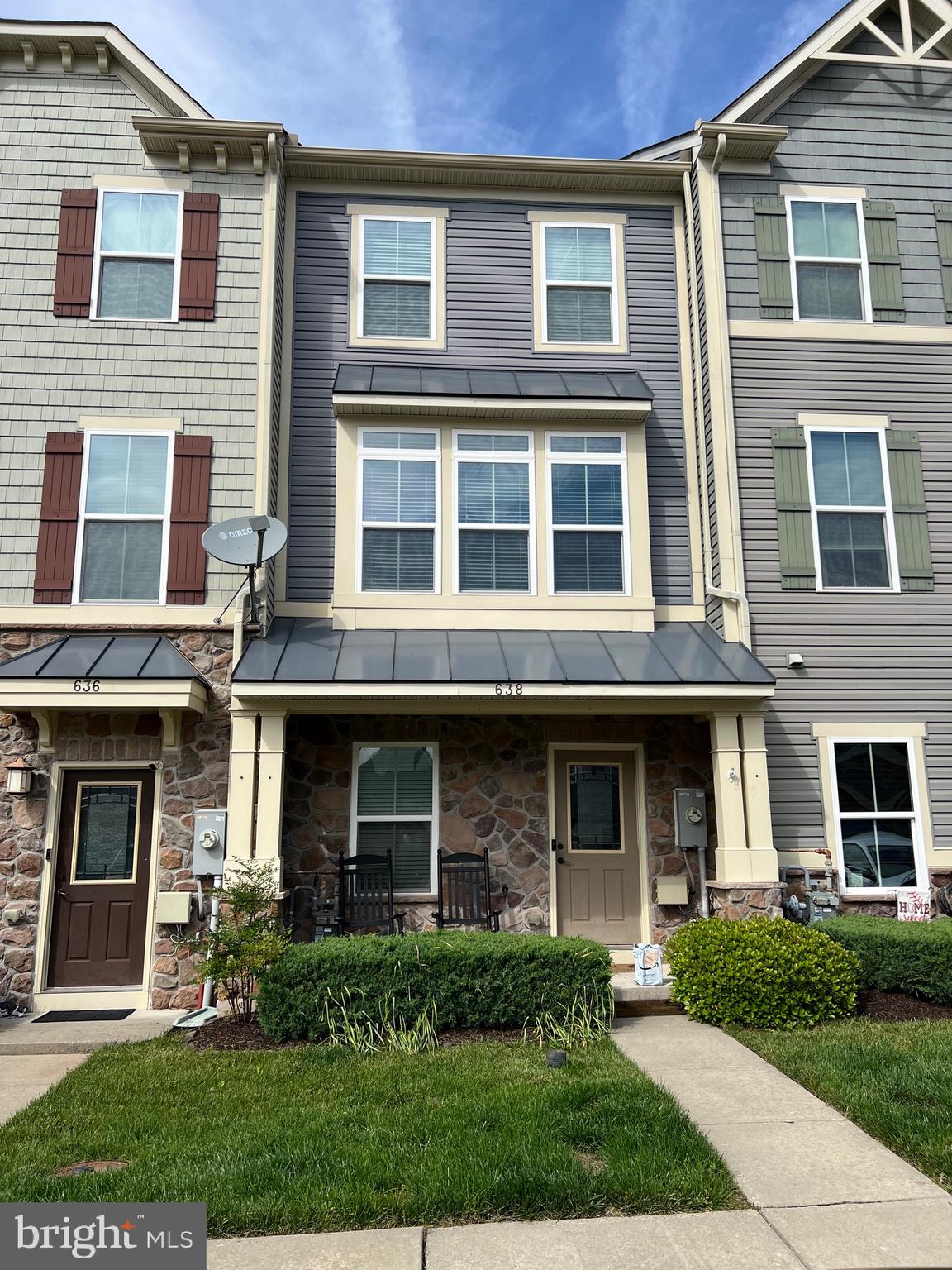 Welcome to your new rental! A 3 bedroom, 3 bath home comes with all the amenities! Enjoy the community center, playgrounds, pools & walking trails throughout the community! There are 2 assigned parking spots plus additional visitor parking on the street. Close to all the major roadways!