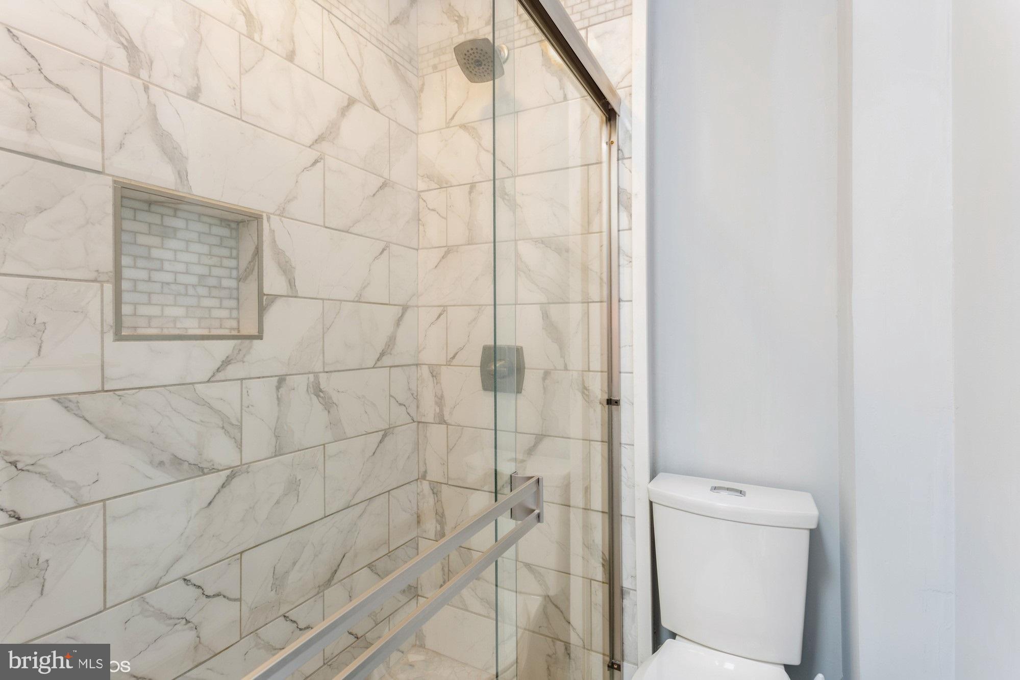 LOCUST POINT - Residential