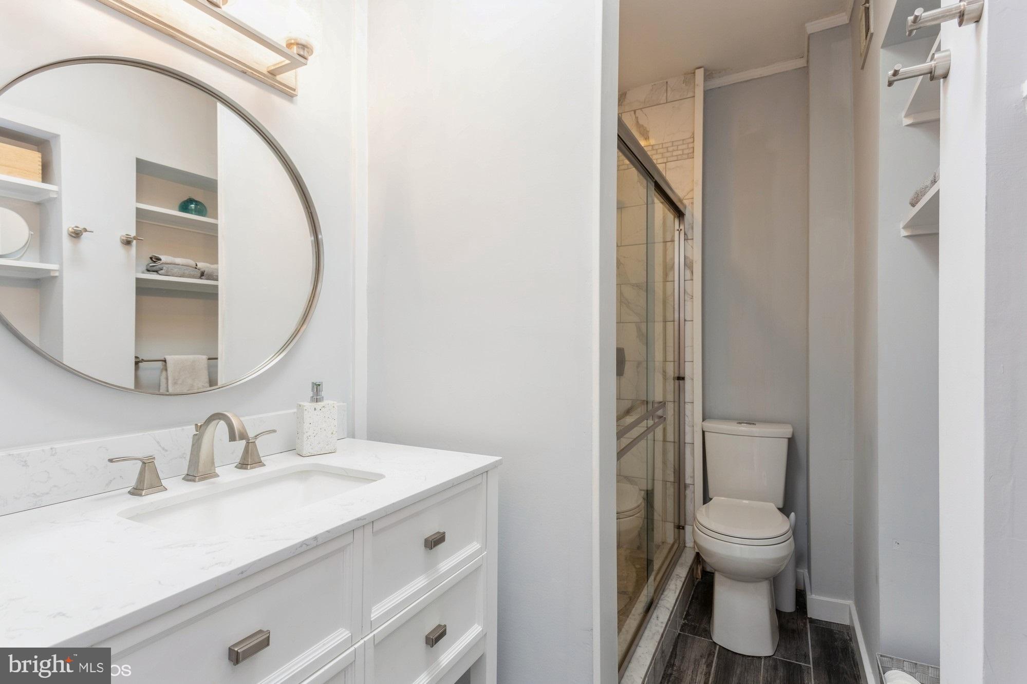 LOCUST POINT - Residential