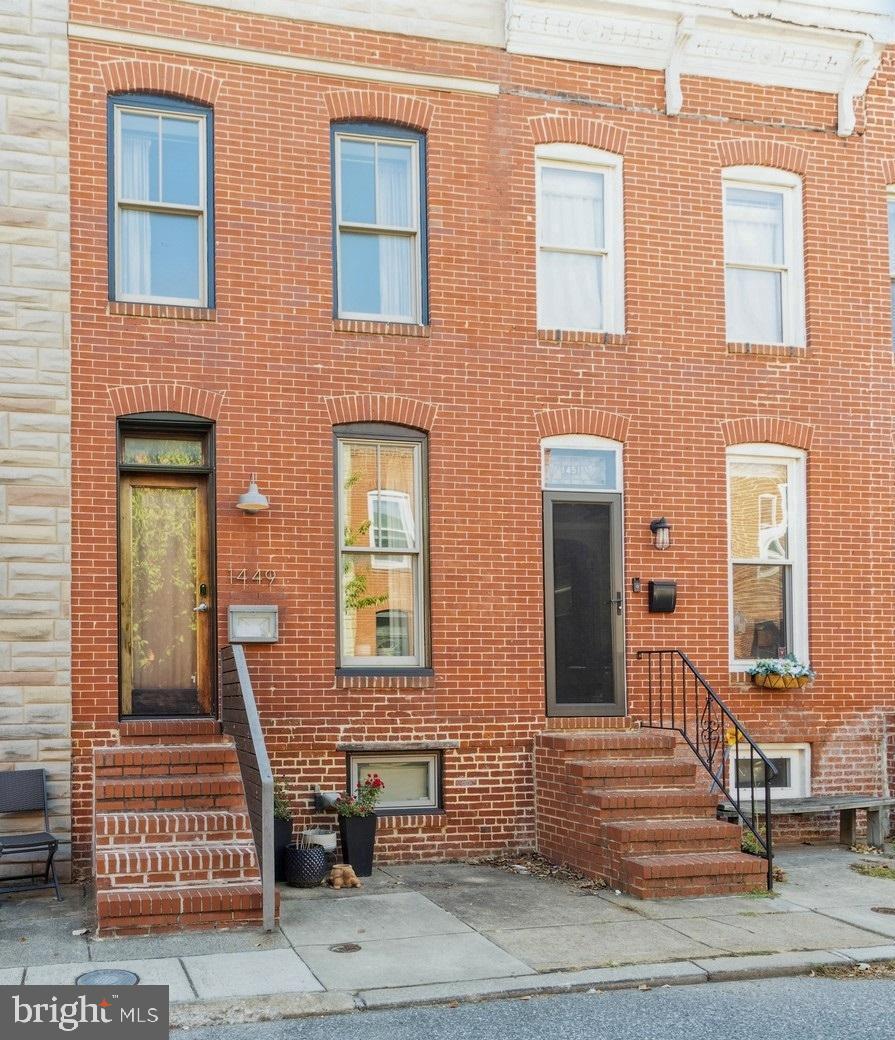 LOCUST POINT - Residential