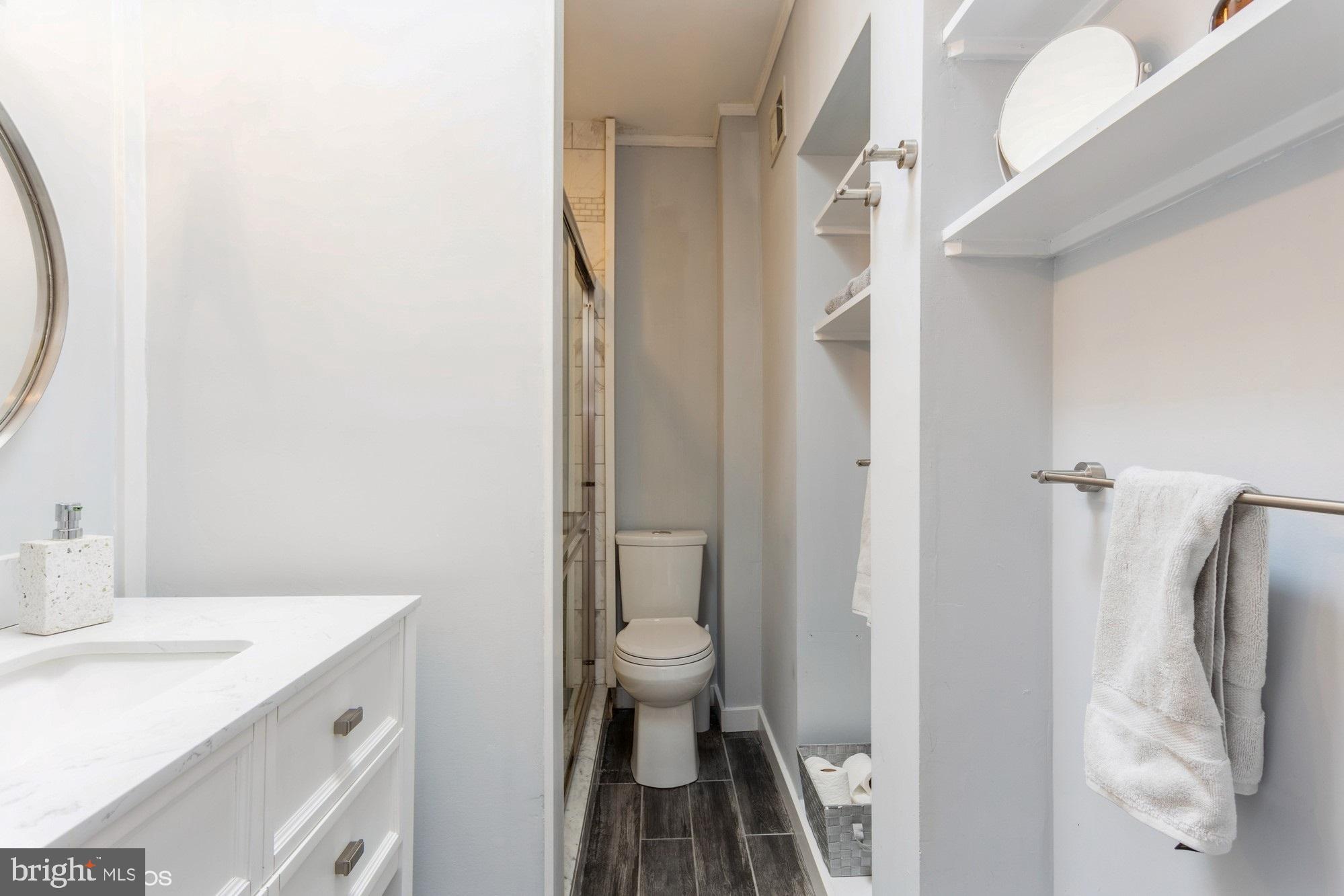 LOCUST POINT - Residential