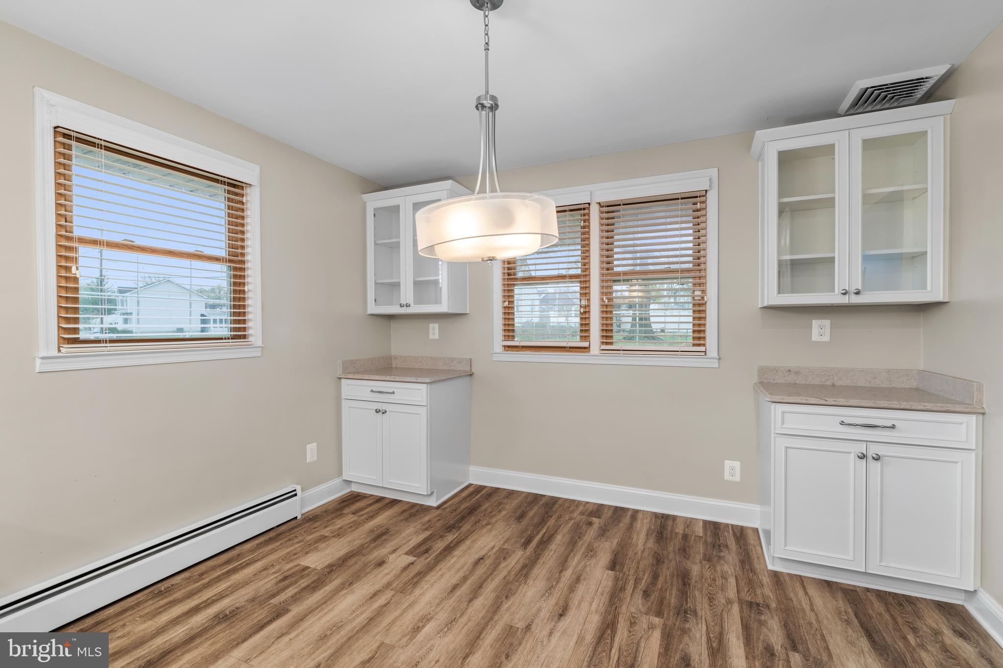 OAKLEIGH BEACH - Residential Lease