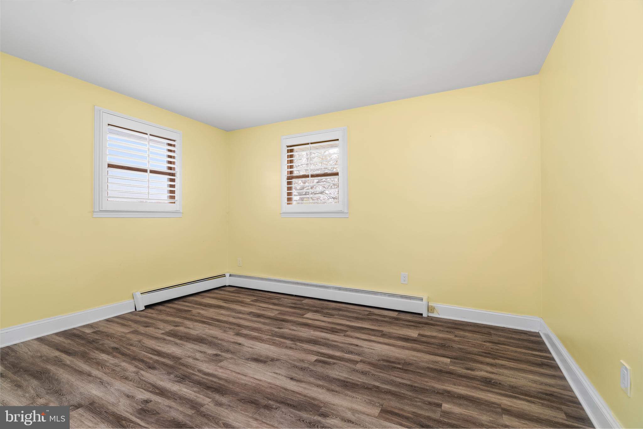 OAKLEIGH BEACH - Residential Lease