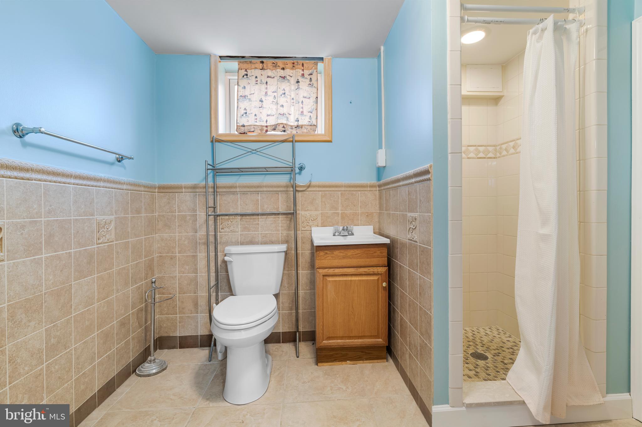 OAKLEIGH BEACH - Residential Lease