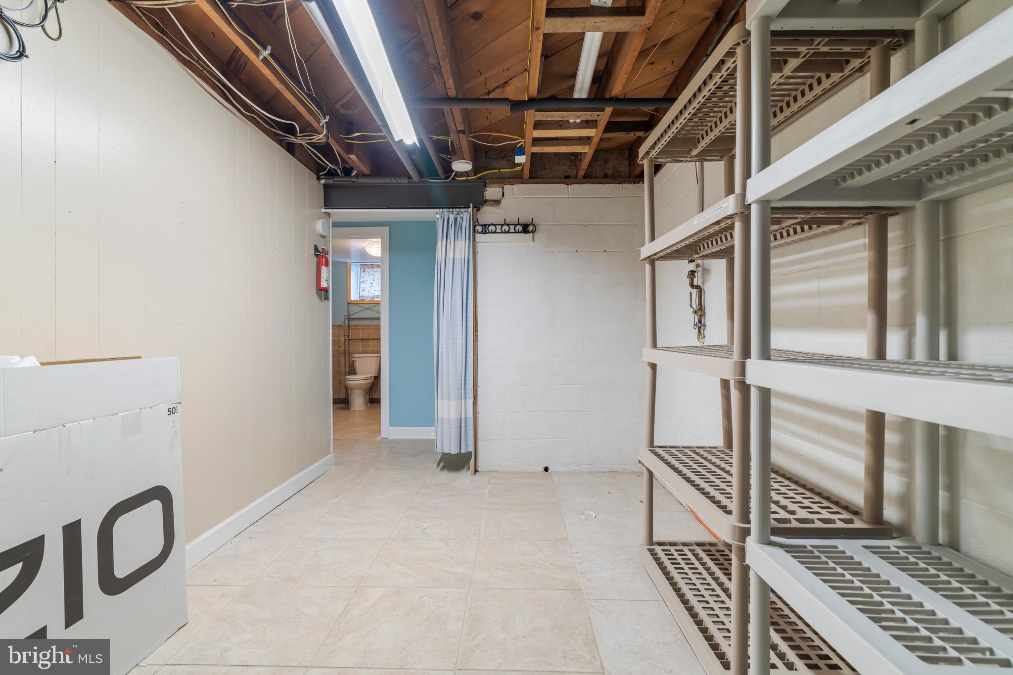 OAKLEIGH BEACH - Residential Lease