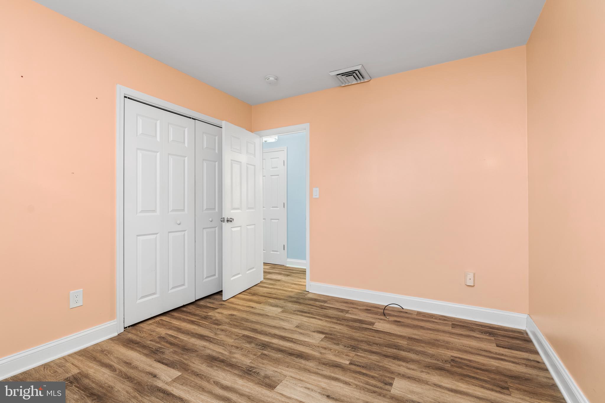 OAKLEIGH BEACH - Residential Lease