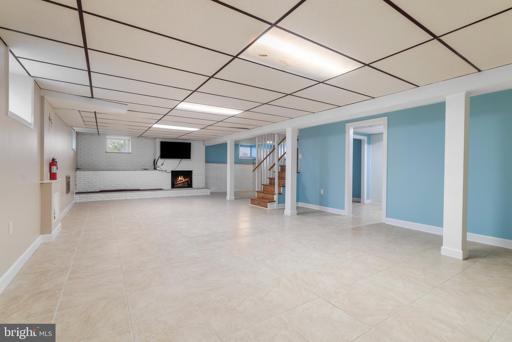 OAKLEIGH BEACH - Residential Lease