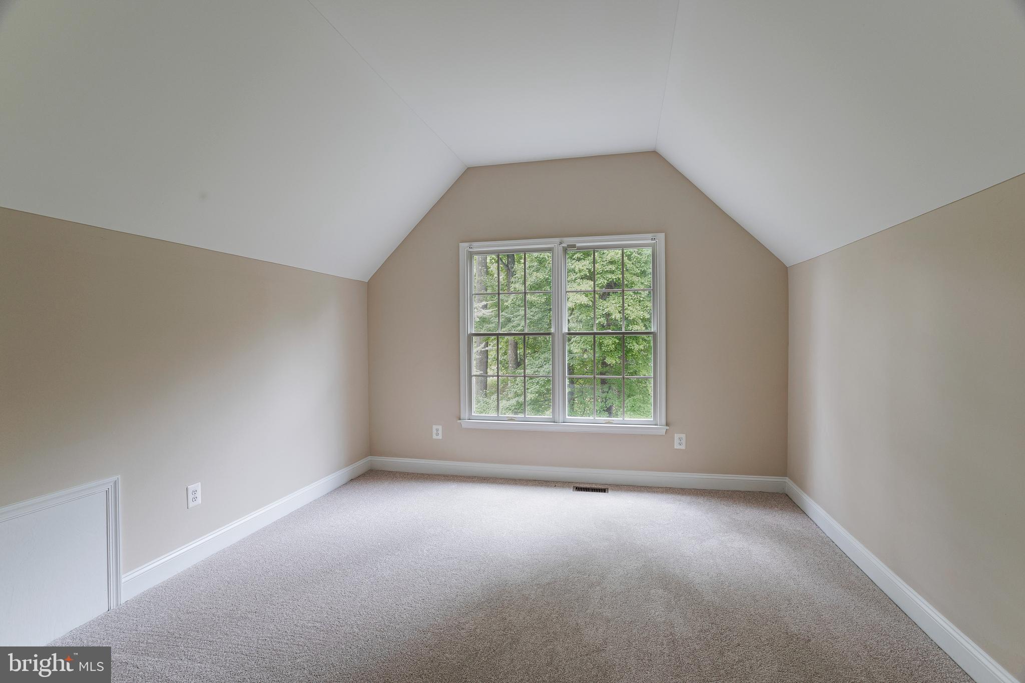 SPRINGTON CHASE - Residential