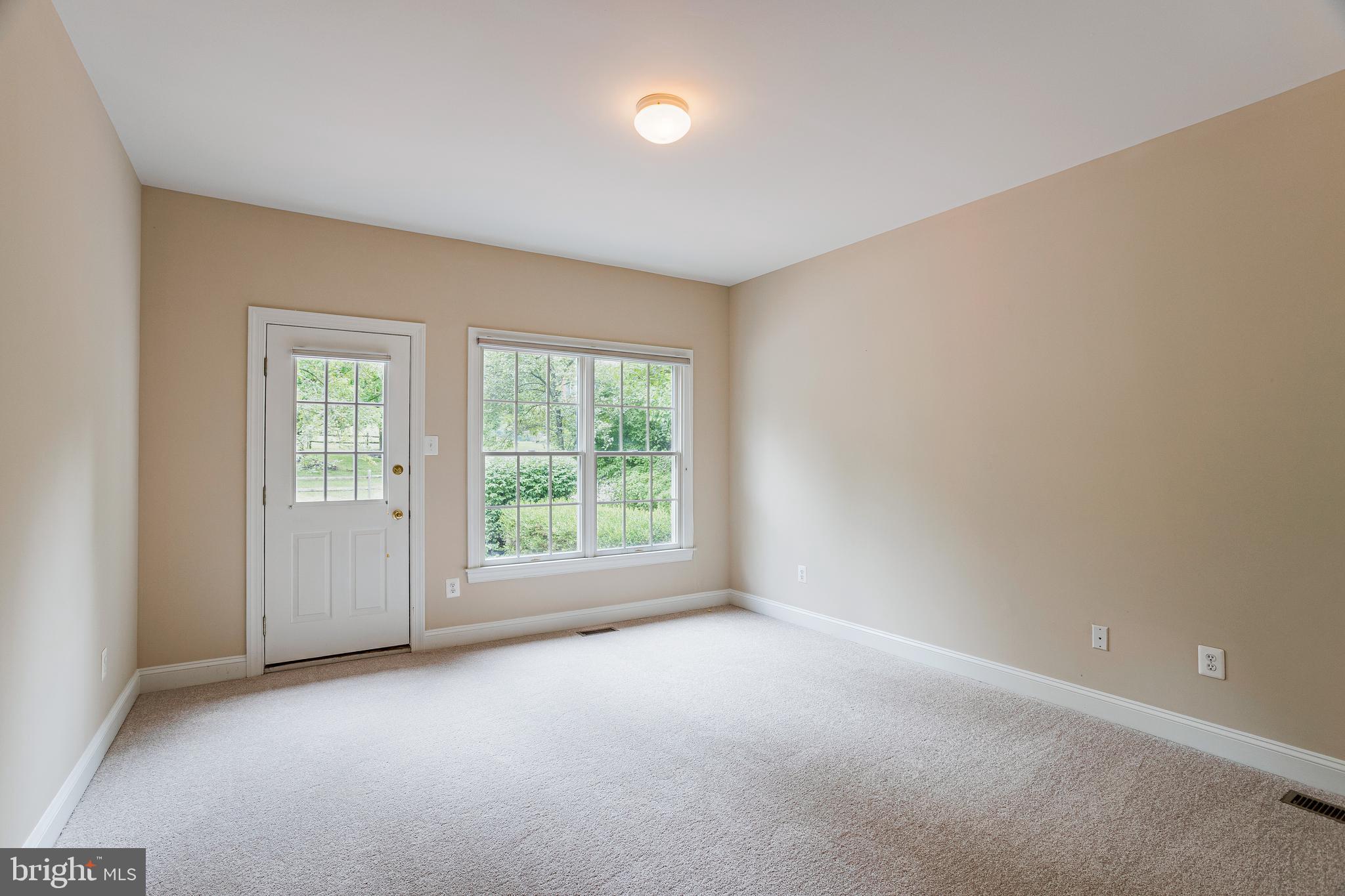 SPRINGTON CHASE - Residential