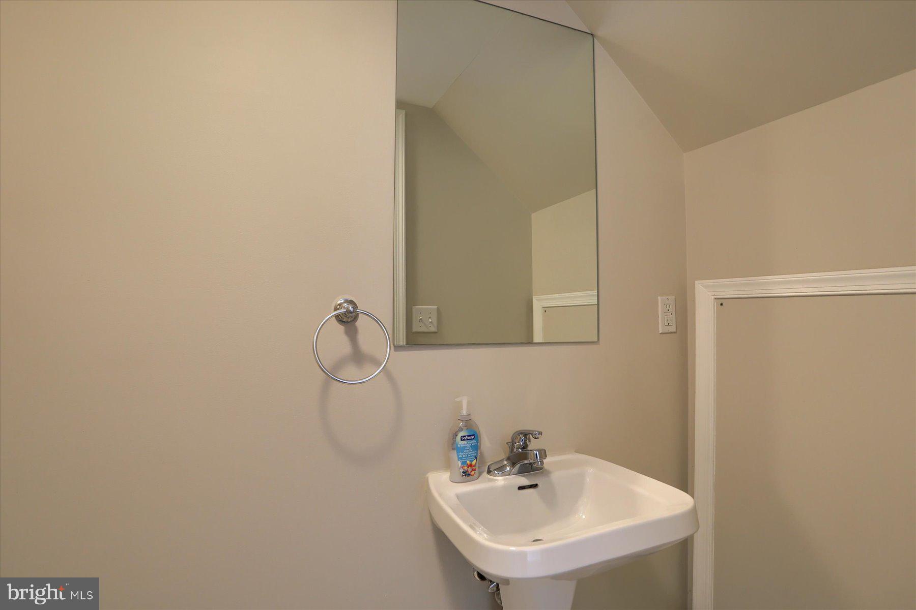 CAPITAL RIDGE - Residential