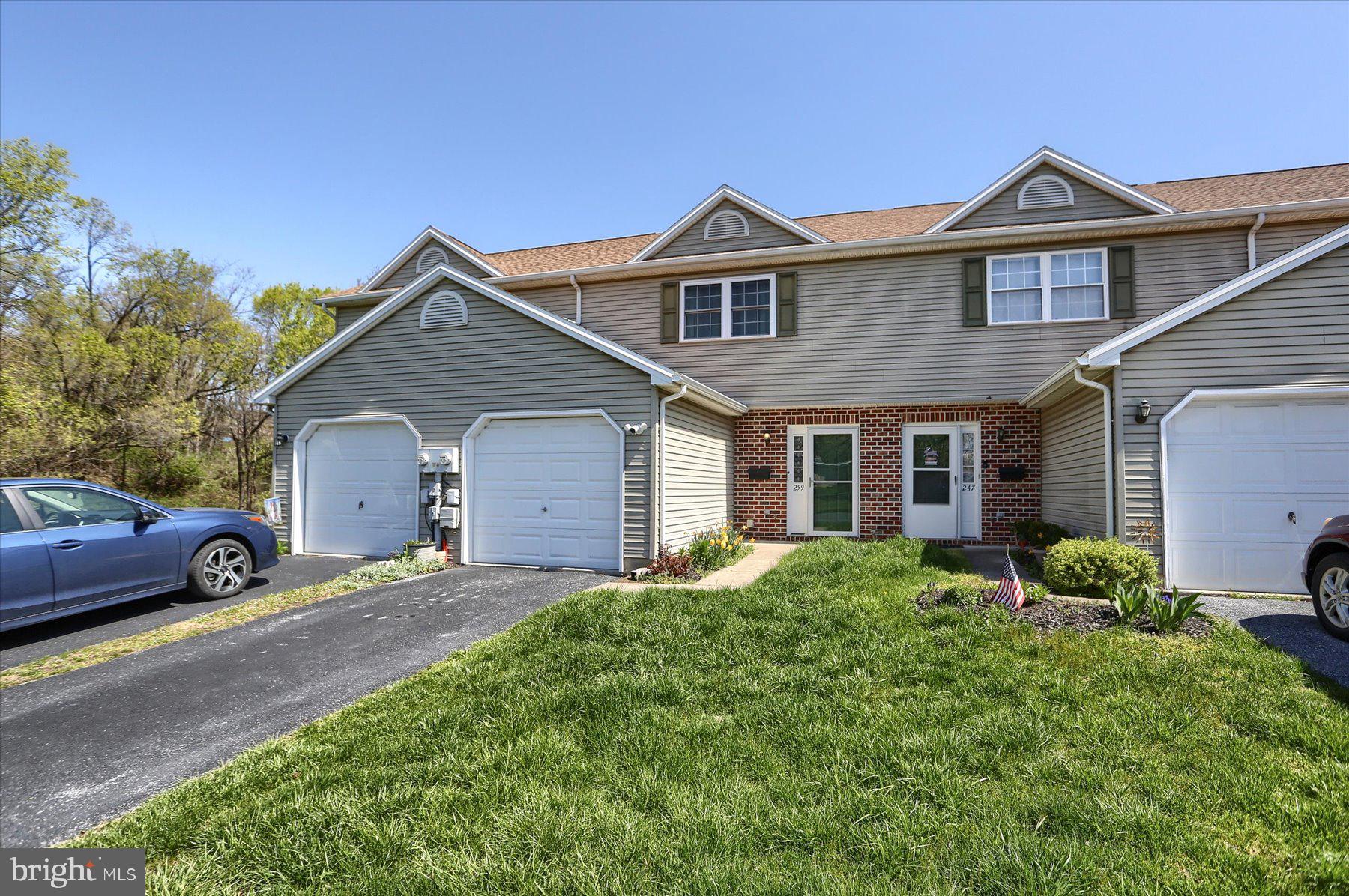 CAPITAL RIDGE - Residential