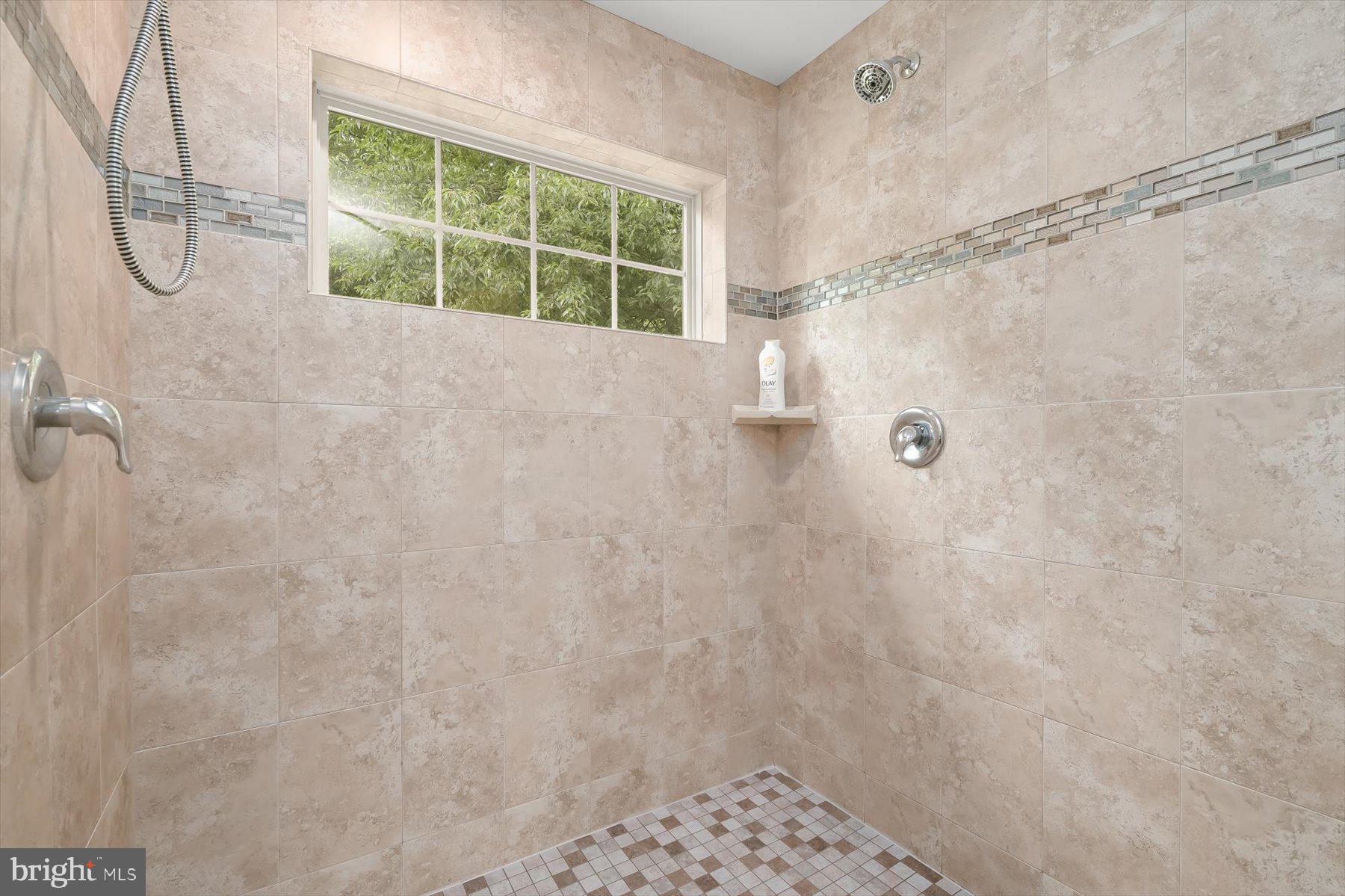 MARSHALEE ESTATES - Residential