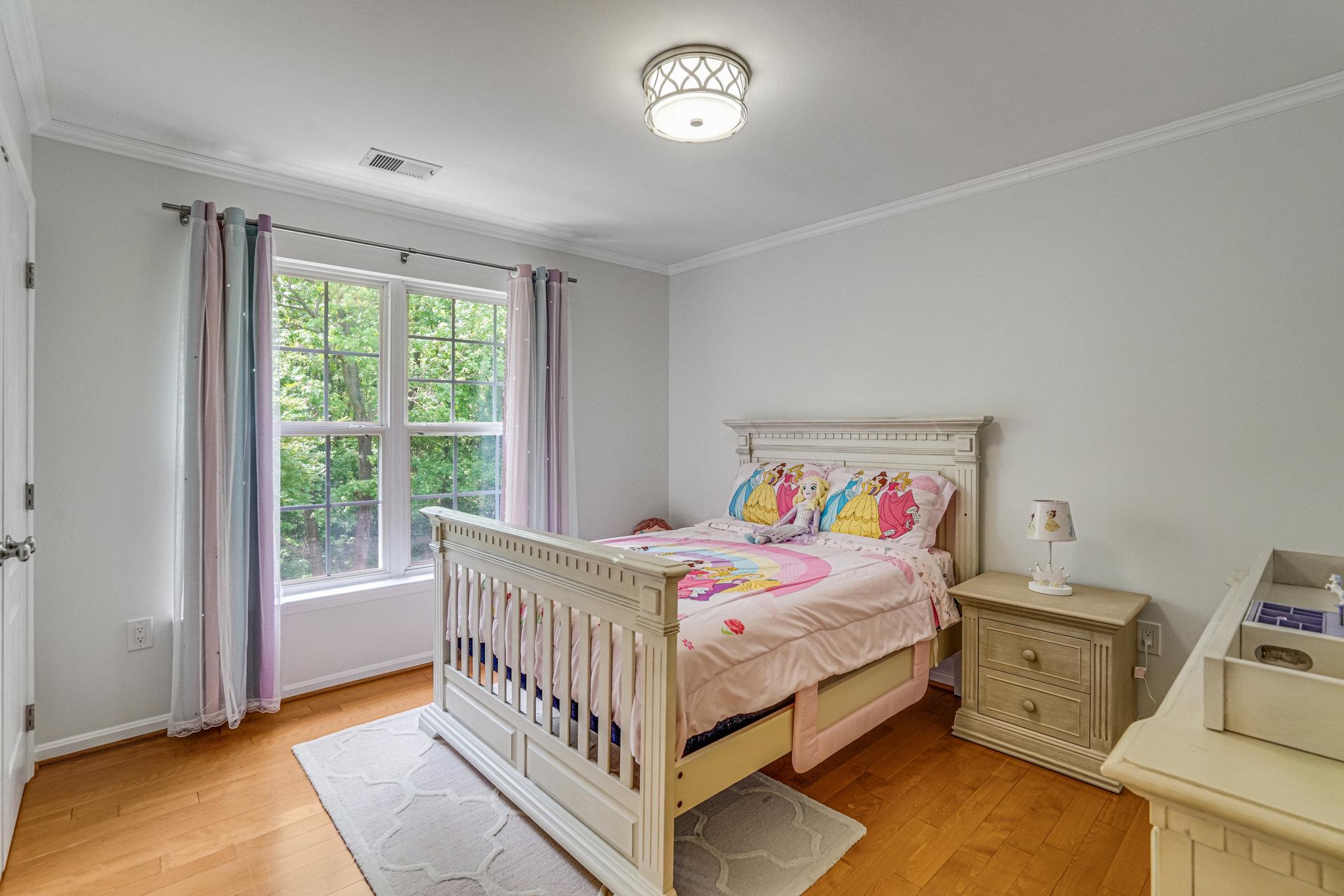 EDGE HILL - Residential