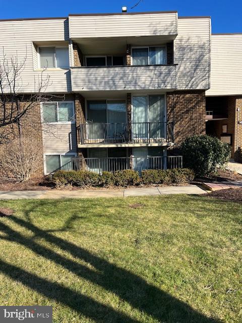 PINE CONDOMINIUM - Residential