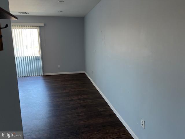 PINE CONDOMINIUM - Residential