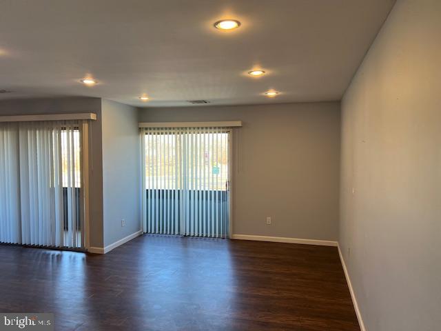 PINE CONDOMINIUM - Residential