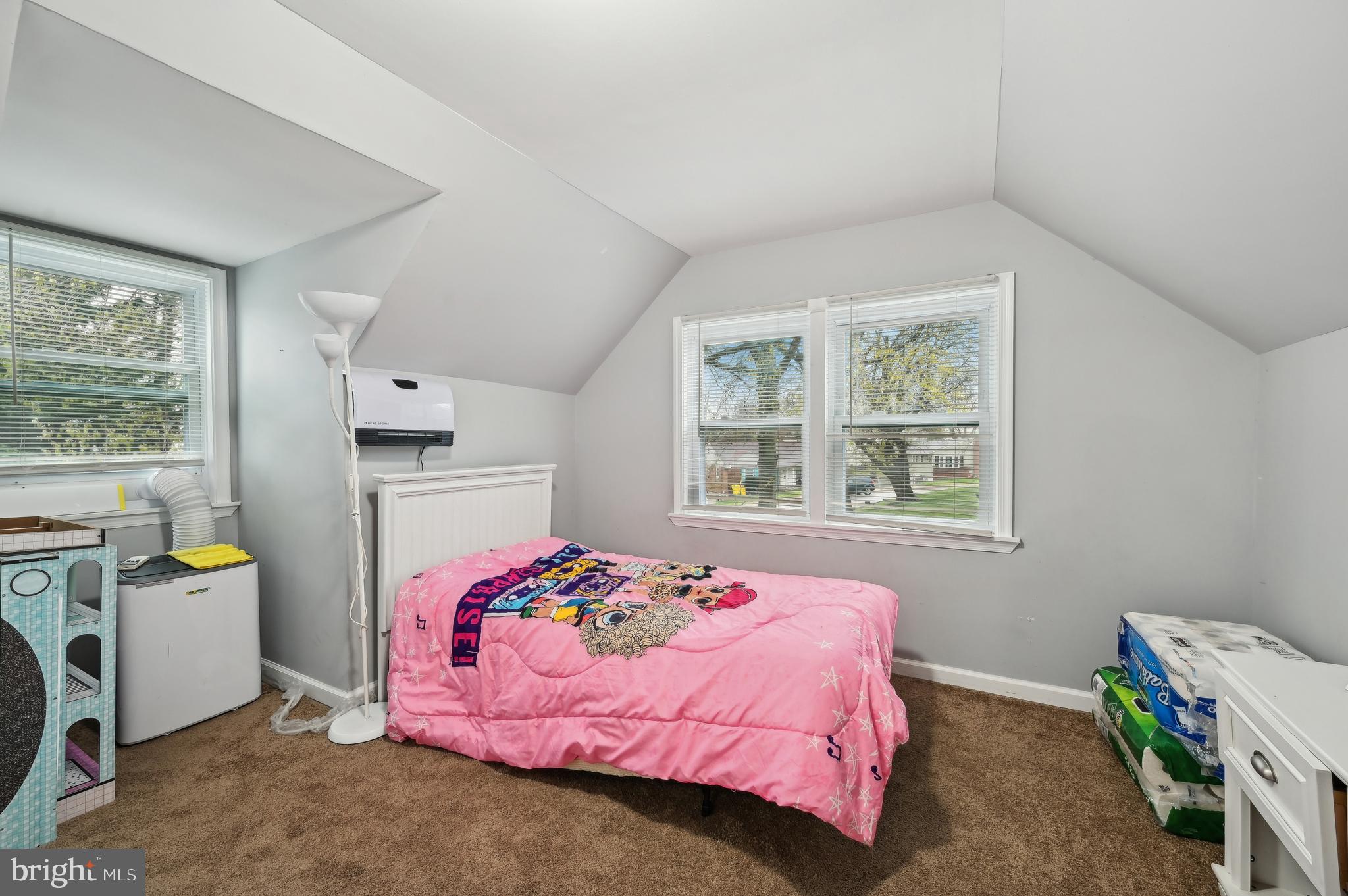 ROLAND TERRACE - Residential