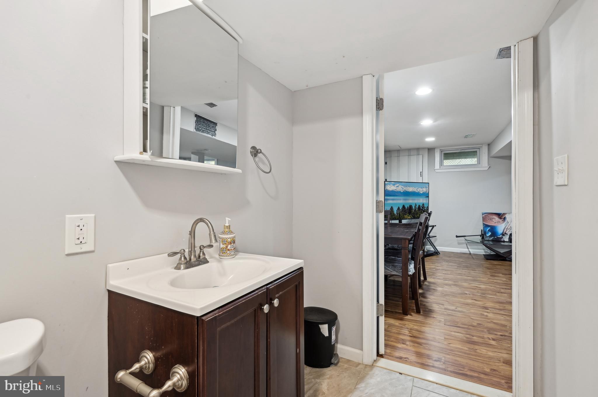 ROLAND TERRACE - Residential