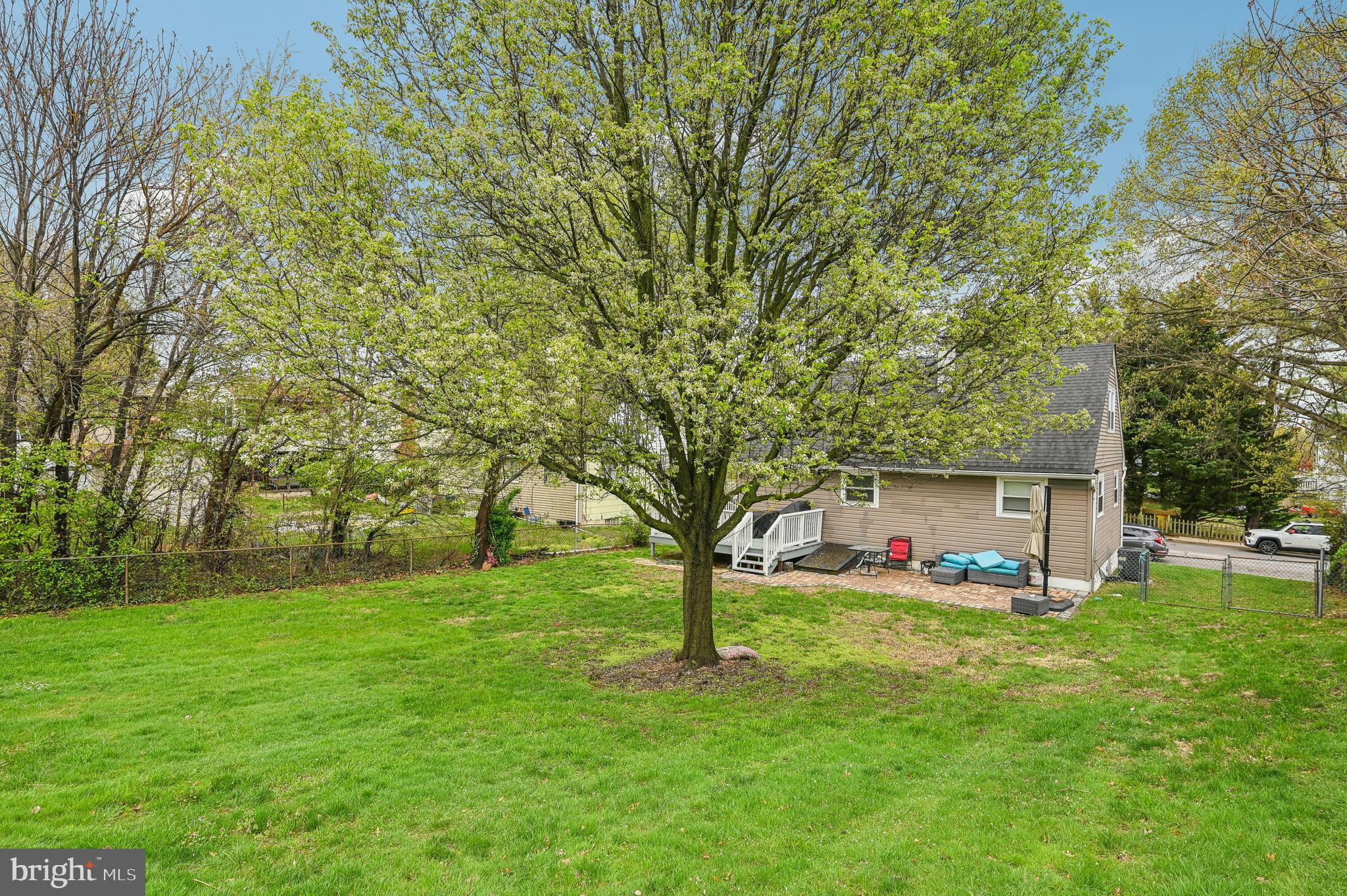 ROLAND TERRACE - Residential