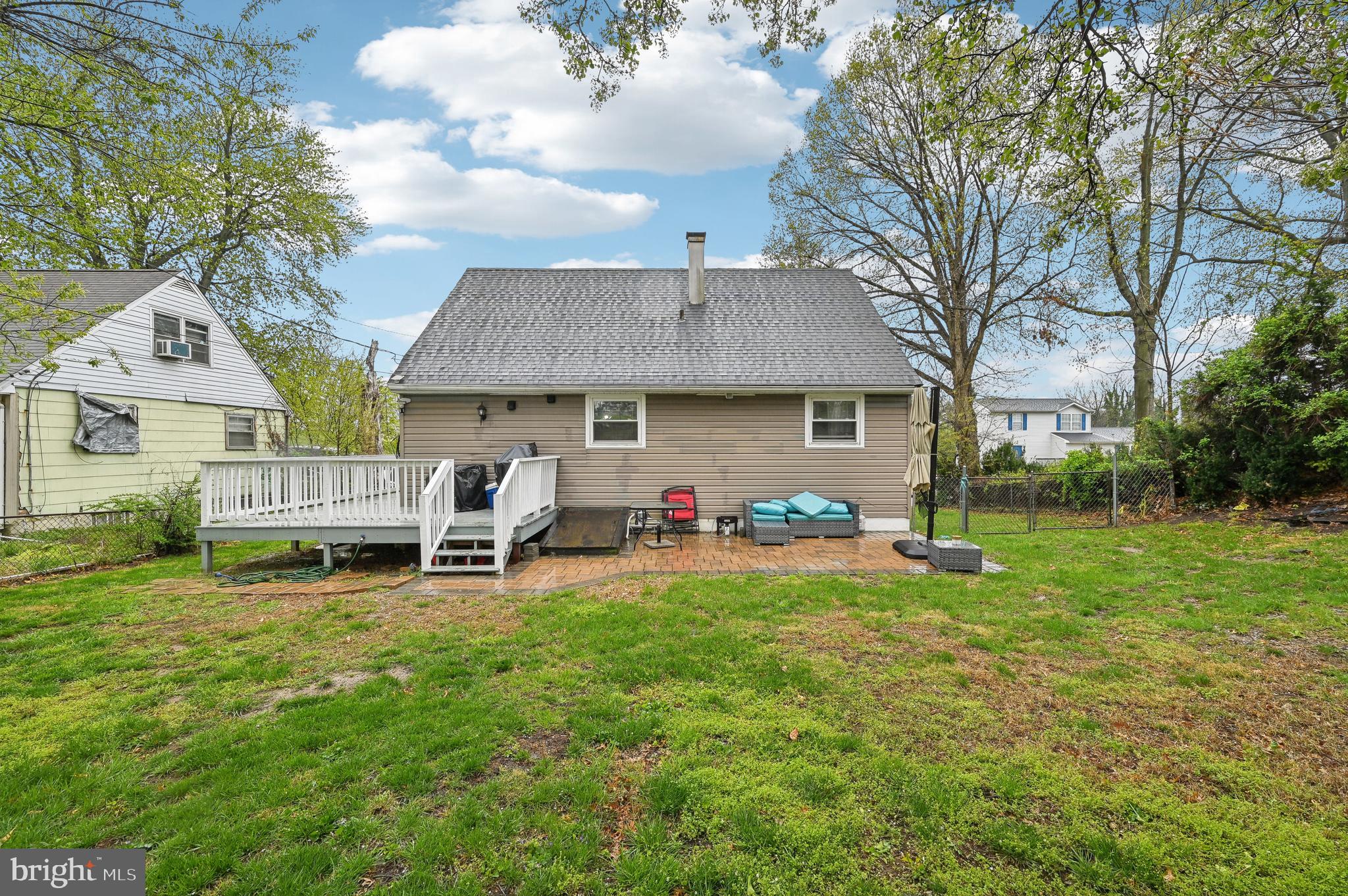 ROLAND TERRACE - Residential